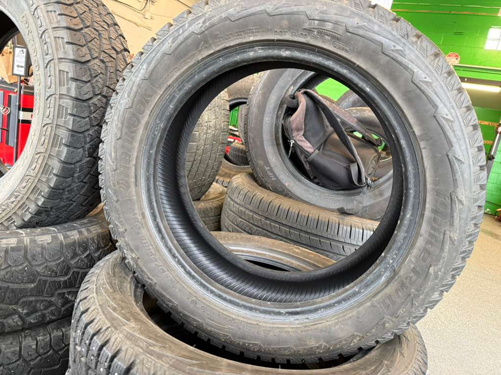 225/55R18 Set (4 Used Tires) Hankook Ipike RW11