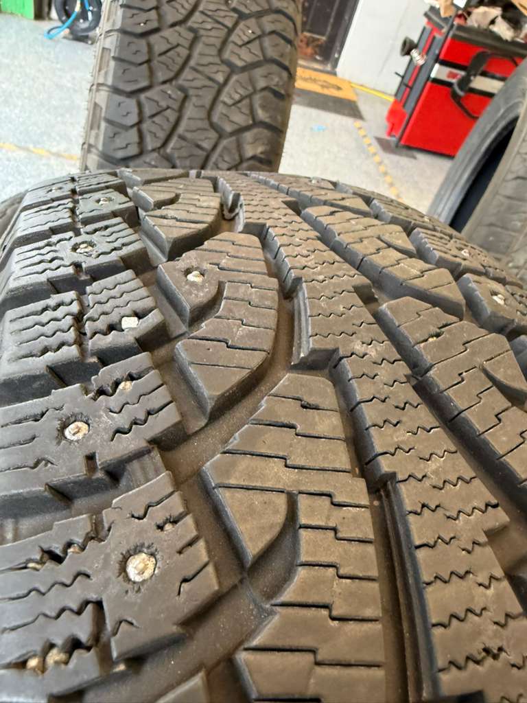 225/55R18 Set (4 Used Tires) Hankook Ipike RW11