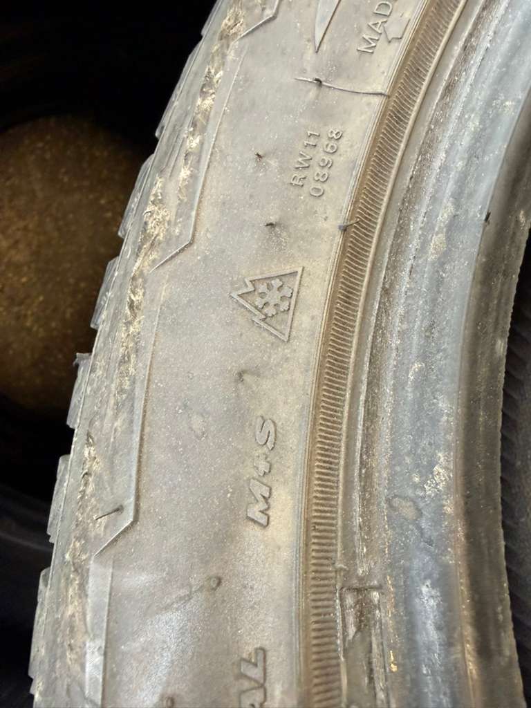 225/55R18 Set (4 Used Tires) Hankook Ipike RW11