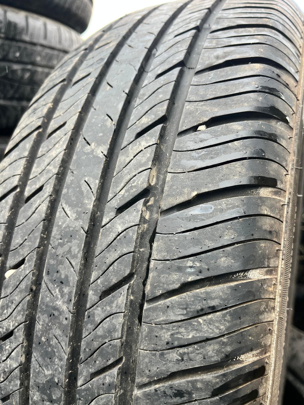 225/65R17 Pair (2 Used Tires) Dextero Touring (DTR1)