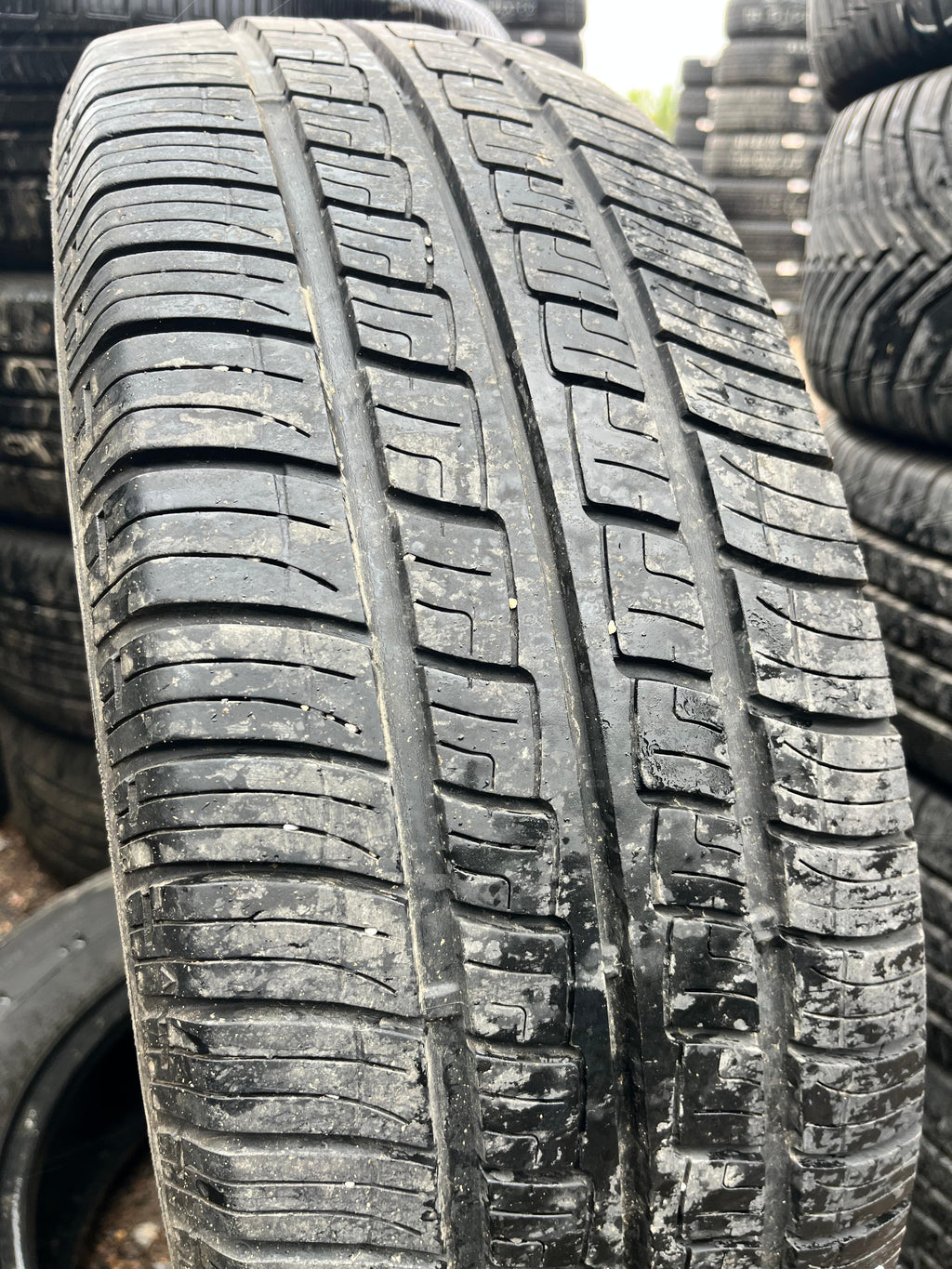 225/65R17 Pair (2 Used Tires) BIG O Euro Tour