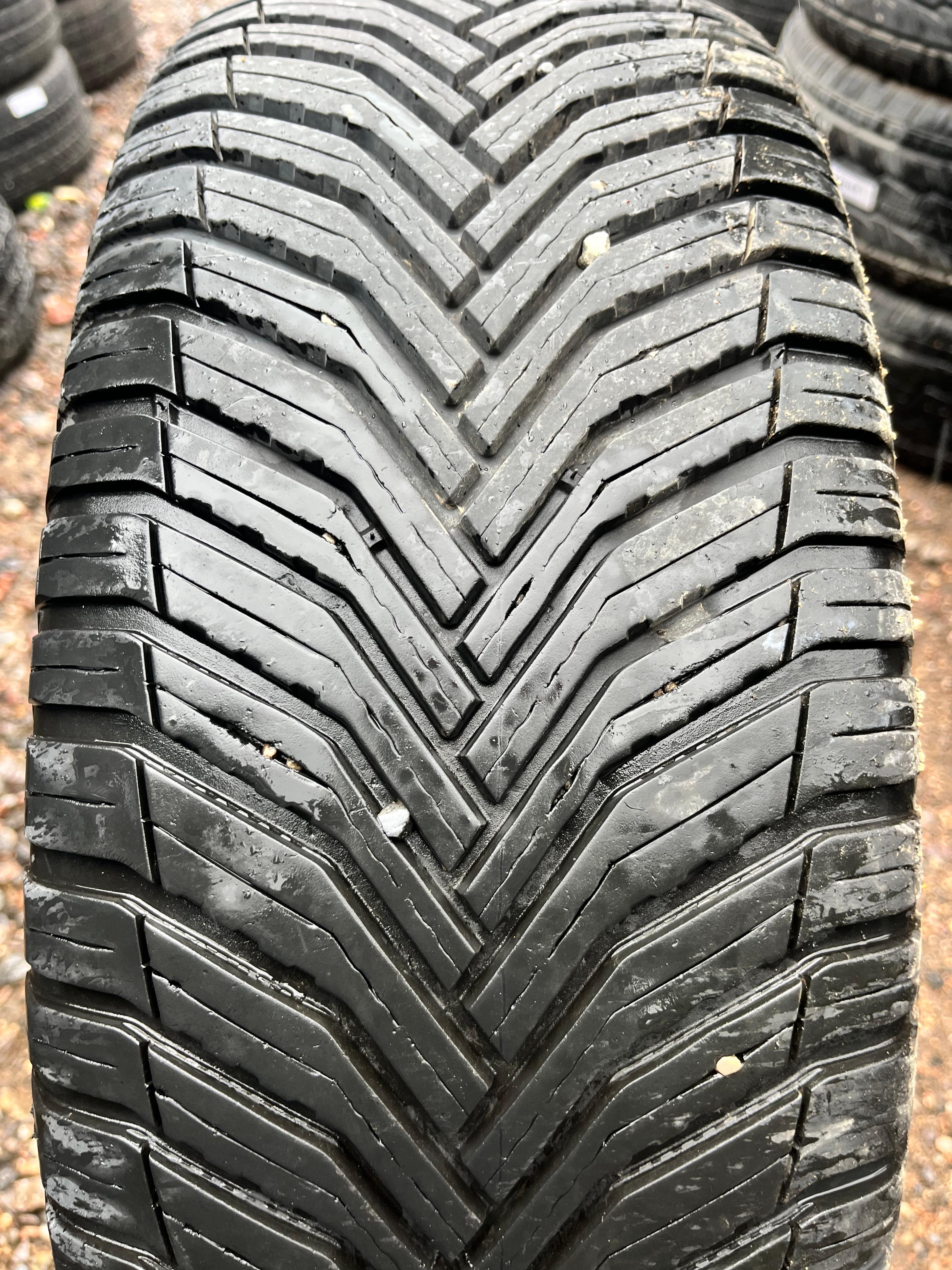 225/65R17 Set (4 Used Tires) Michelin CrossClimate
