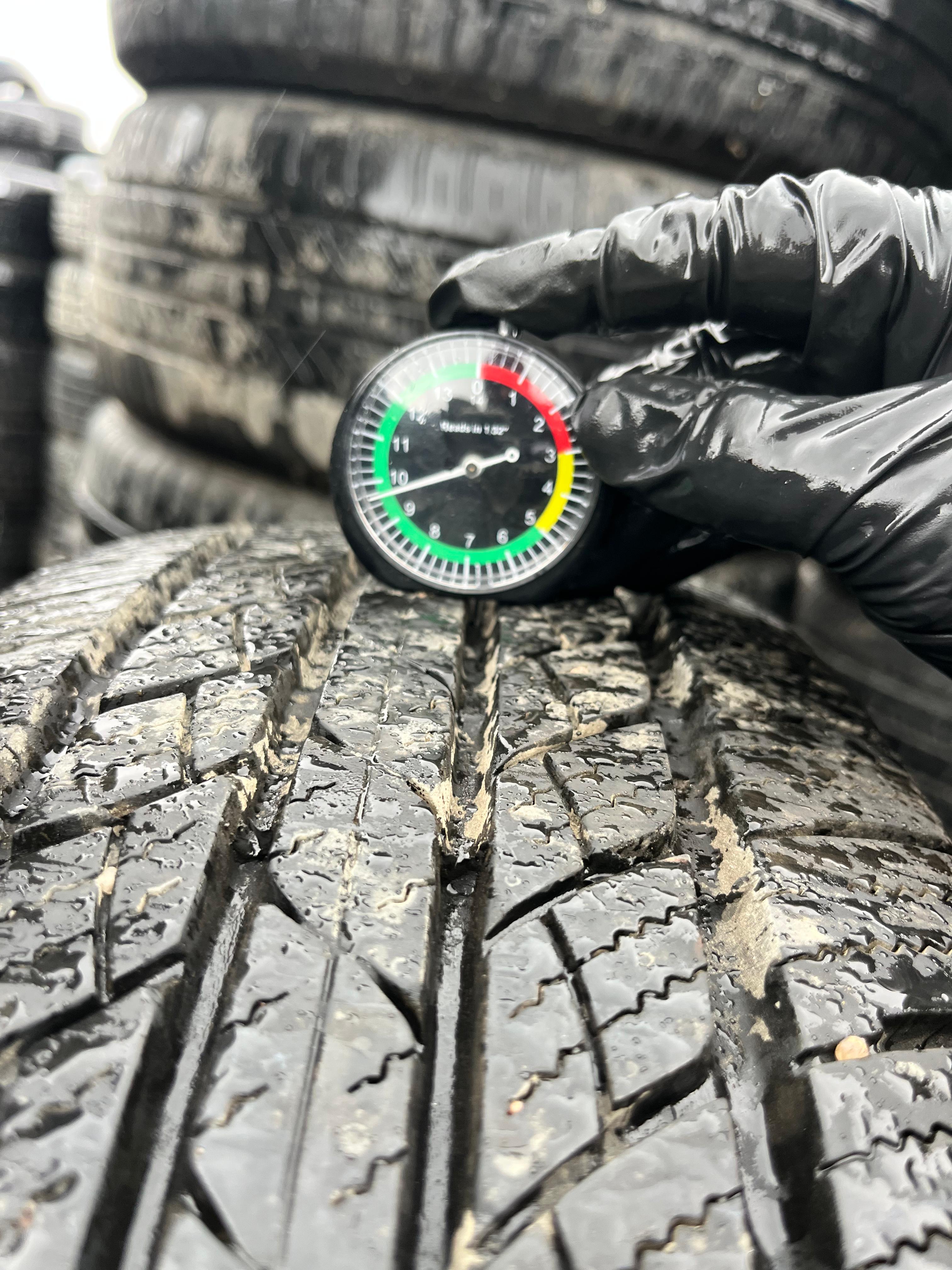 225/65R17 Set (4 Used Tires) WestLake SU-318