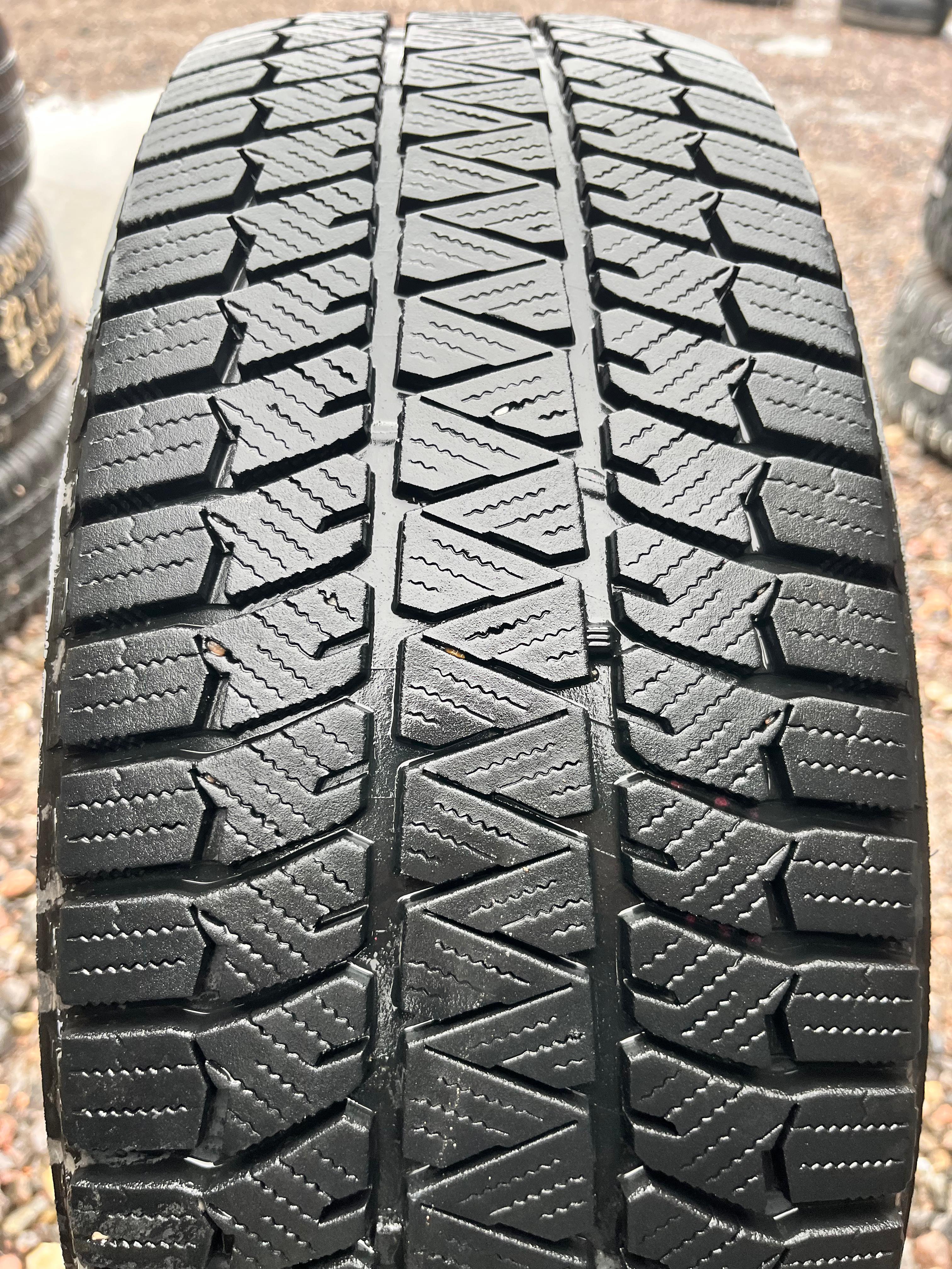 225/65R17 Set (4 Used Tires) Bridgestone Blizzak