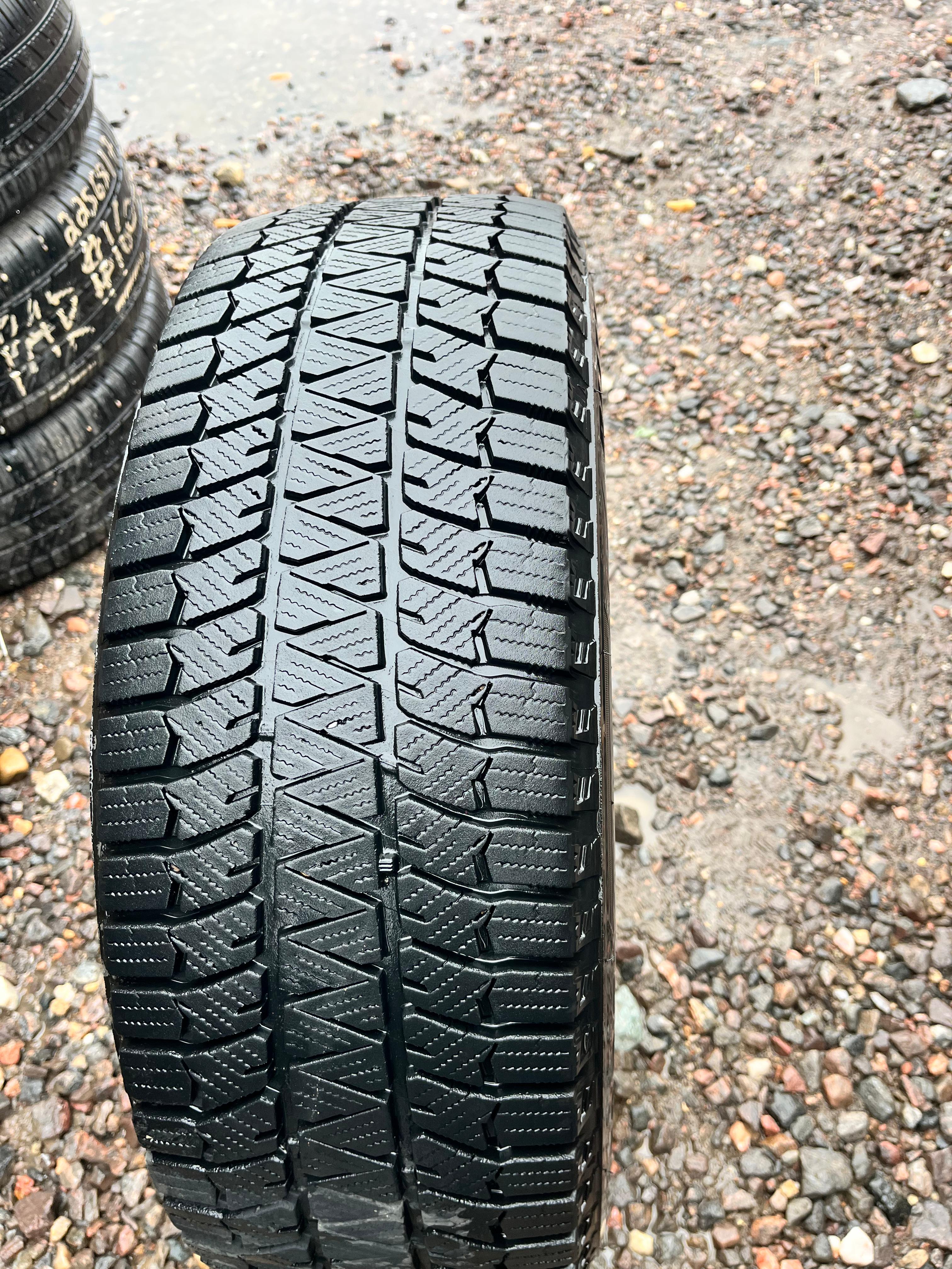 225/65R17 Set (4 Used Tires) Bridgestone Blizzak