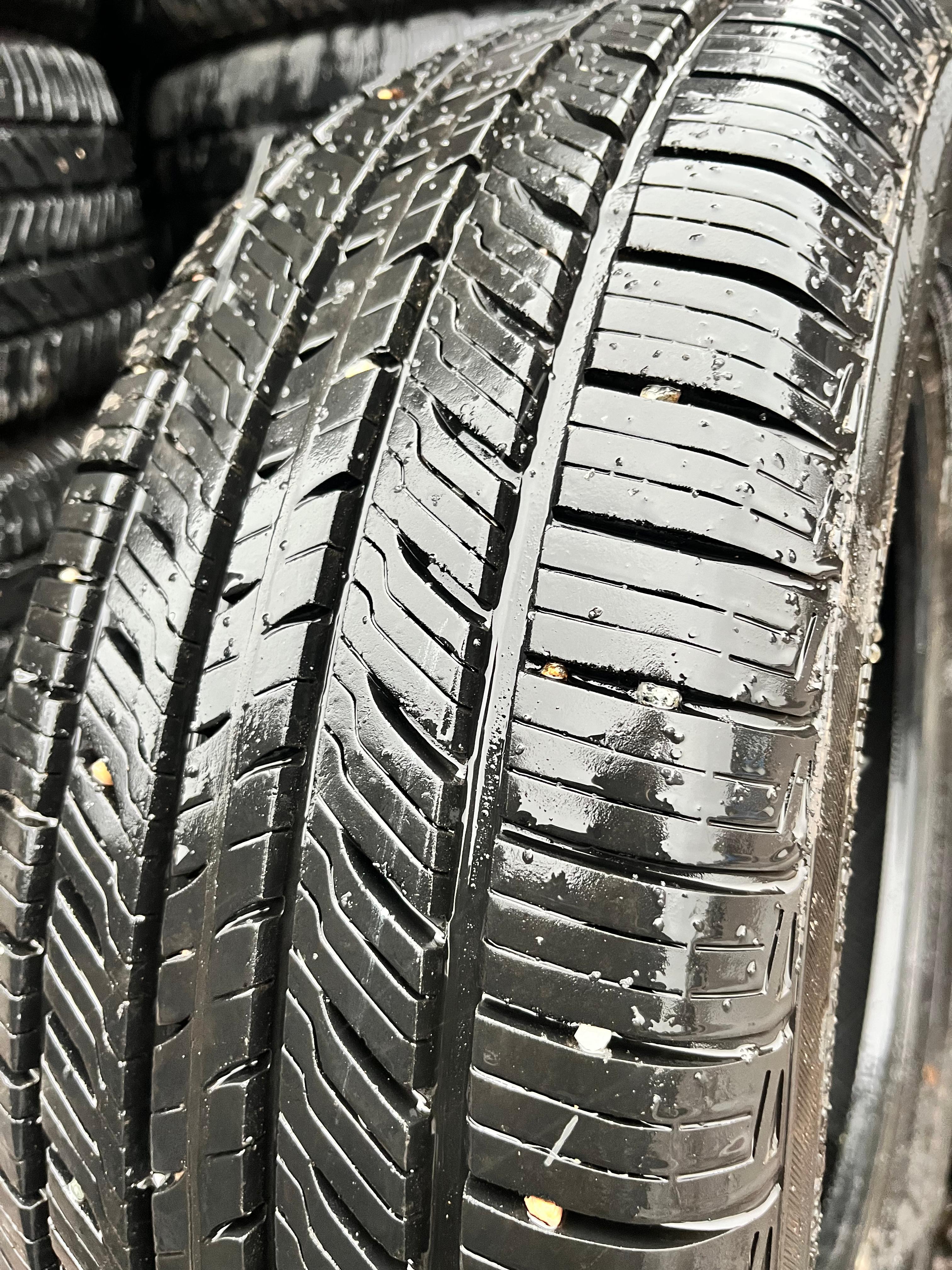 225/65R17 Pair (2 Used Tires) Yokohama AVID Ascend LX