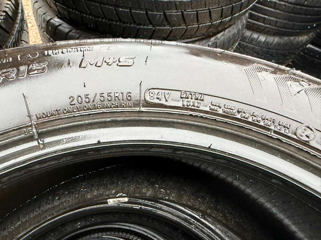 205/55R16 Pair (2 Used Tires) Mastercraft Stratus