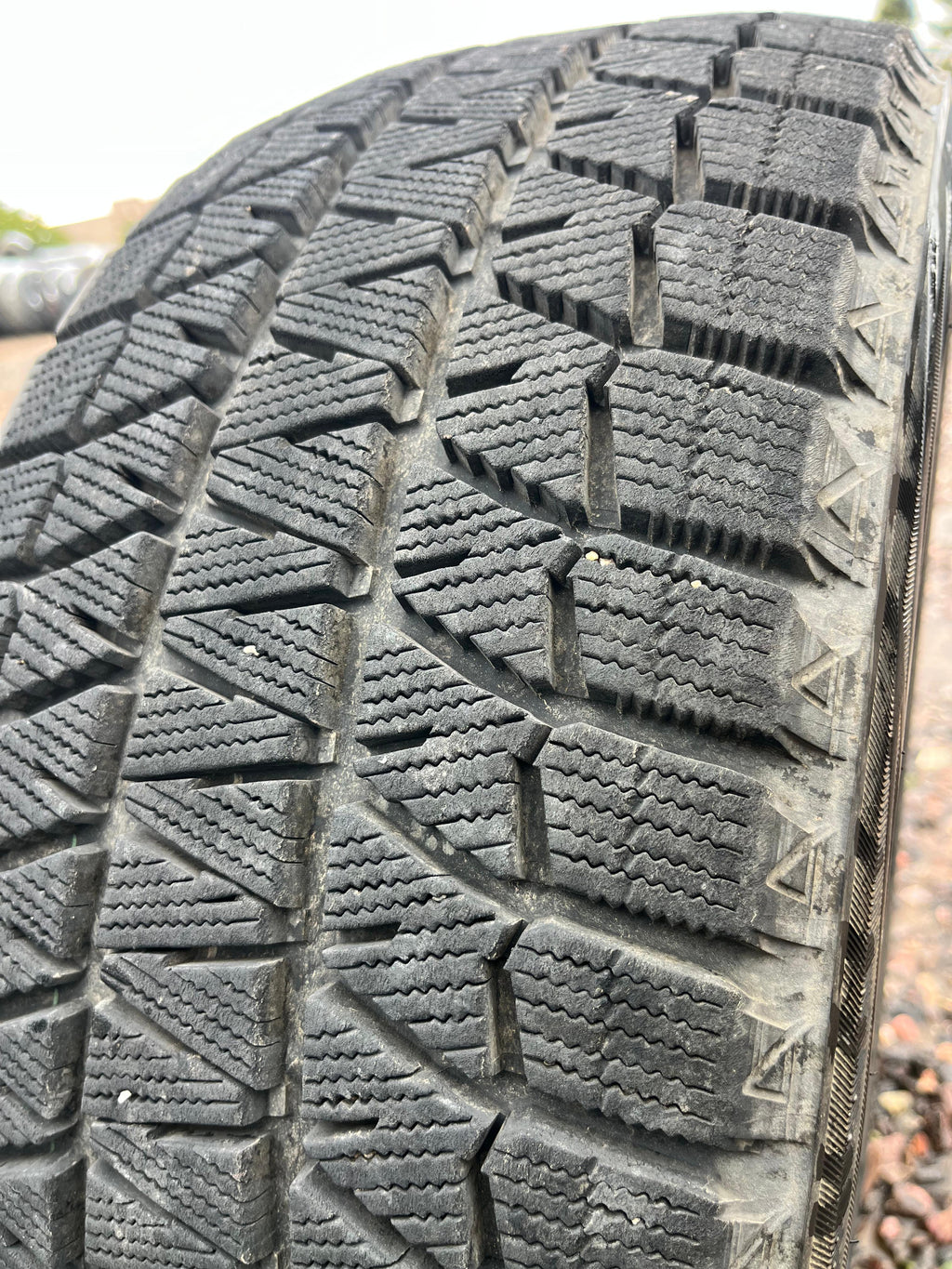 245/40R18 Set (4 Used Tires) Bridgestone Blizzak (WS80)