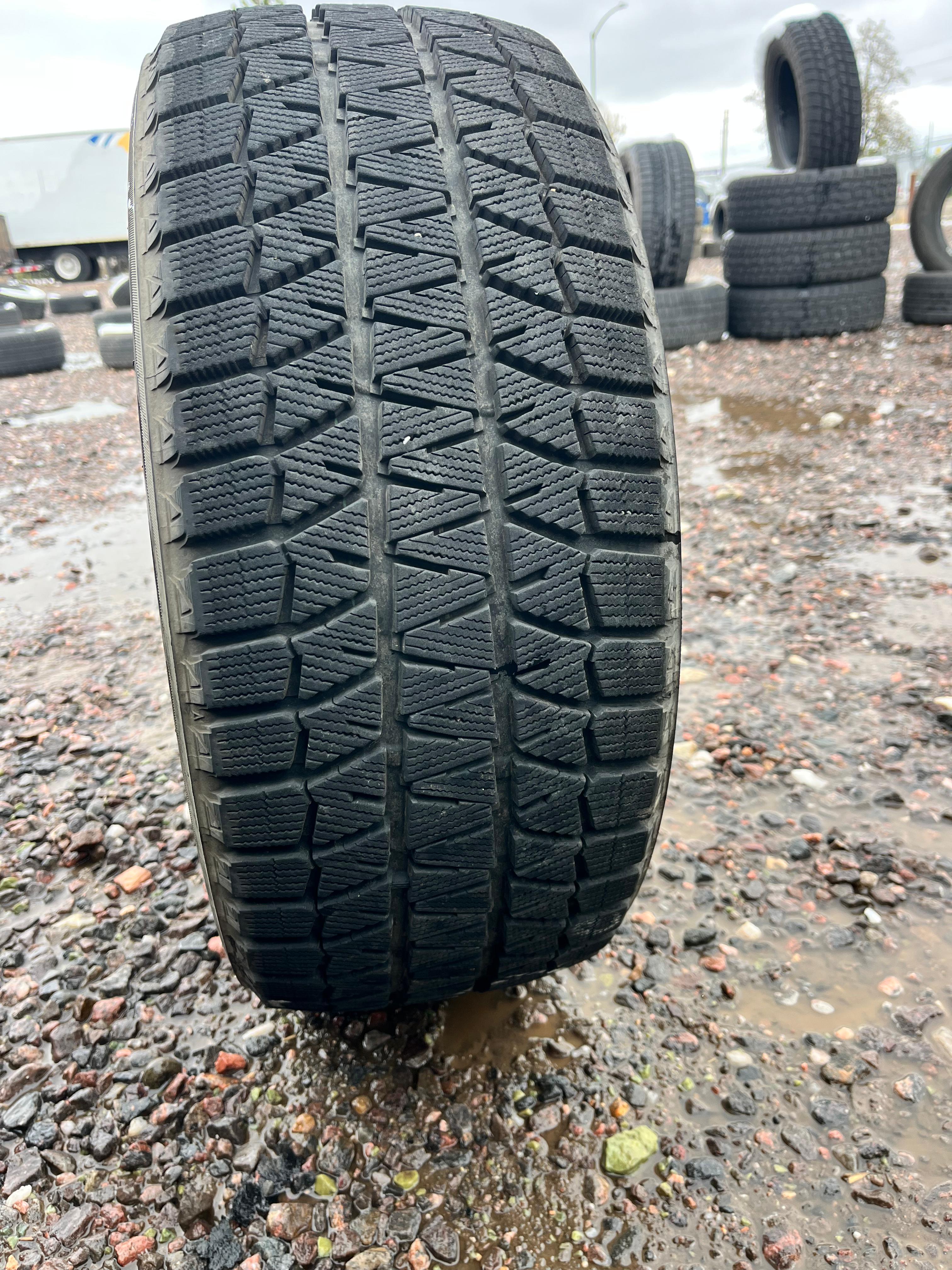 245/40R18 Set (4 Used Tires) Bridgestone Blizzak (WS80)