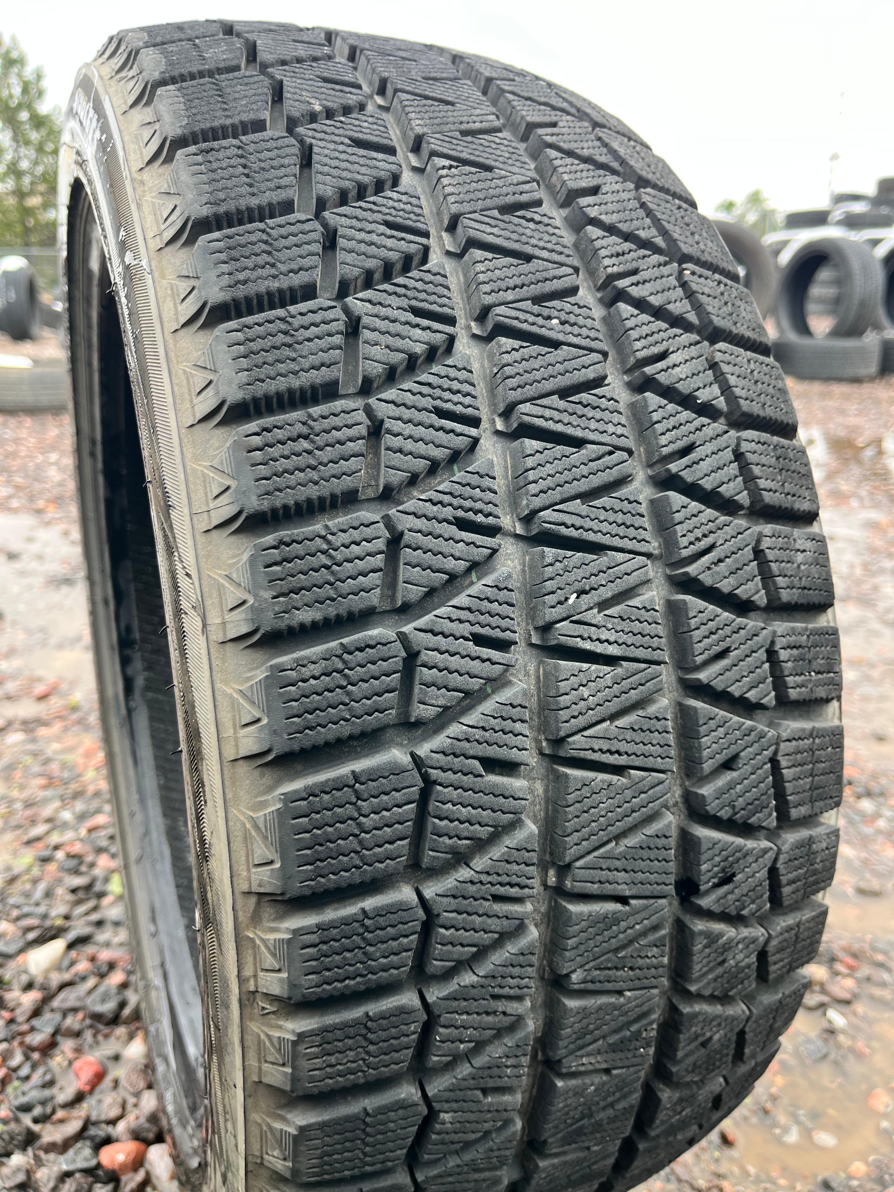 245/40R18 Set (4 Used Tires) Bridgestone Blizzak (WS80)