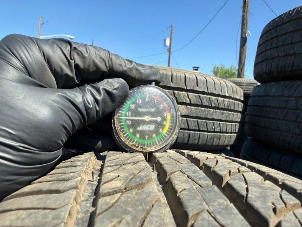 215/60R16 Set (4 Used Tires) Arroyo Eco Pro A/S