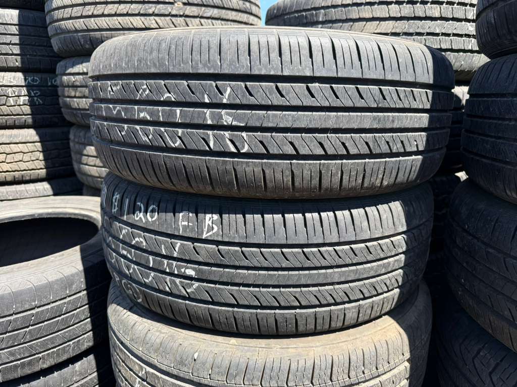 215/60R16 Pair (2 Used Tires) Laufenn G fit