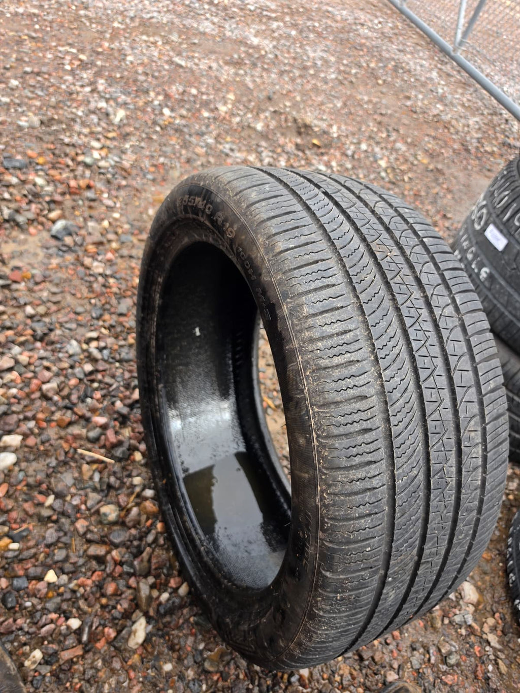 255/40R19 Single (1 Used Tire) Pirelli P Zero