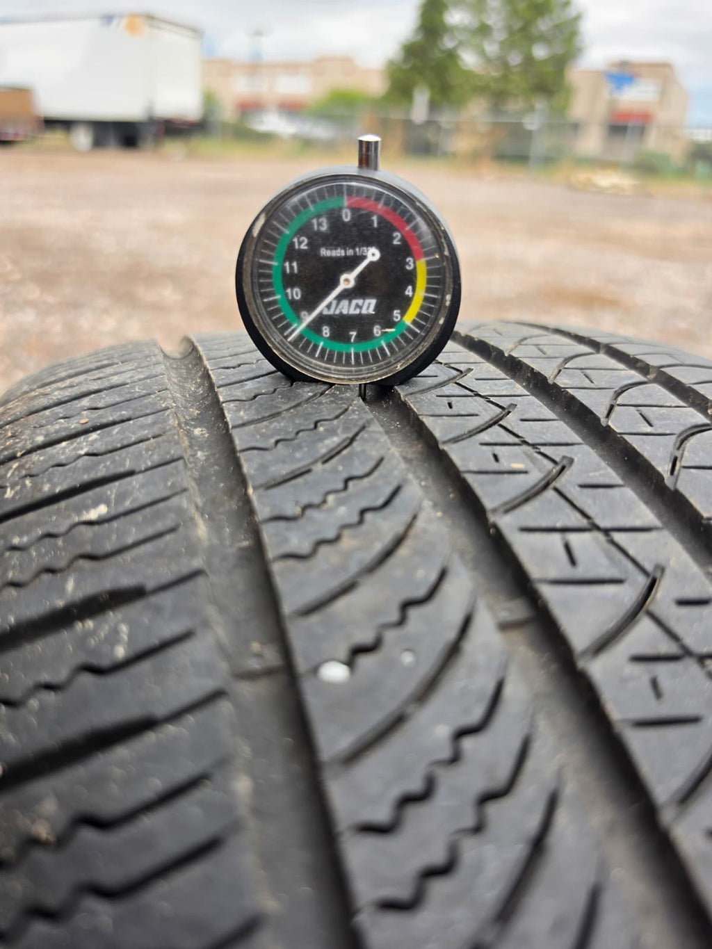 255/40R19 Single (1 Used Tire) Pirelli P Zero