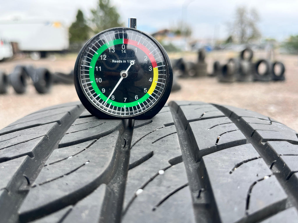 215/55R17 Set (4 Used Tires) Radar Dimas AS-8