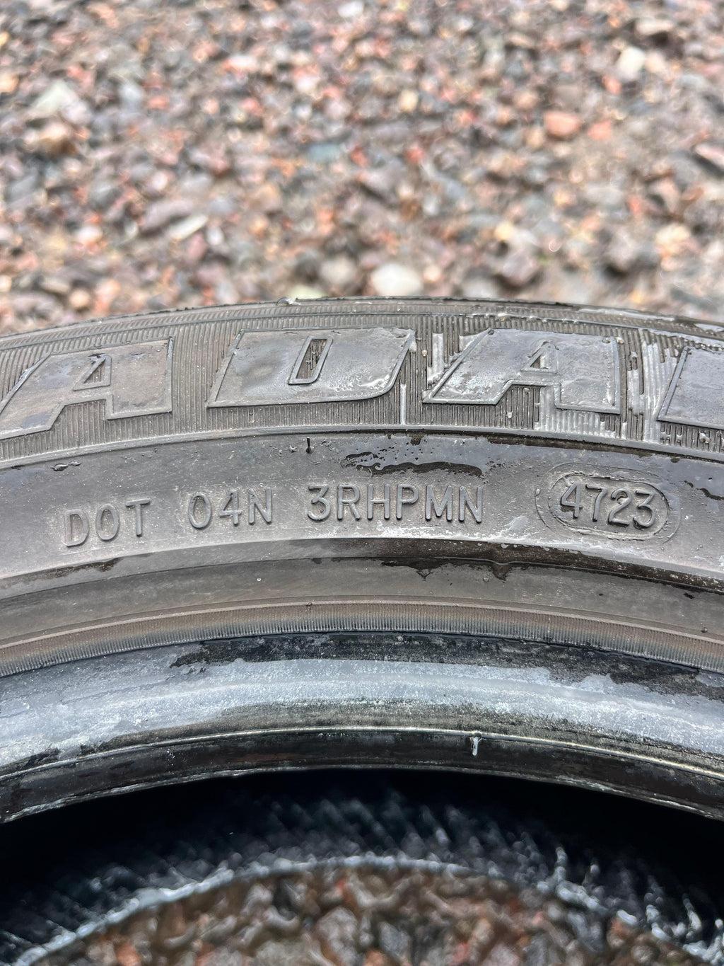215/55R17 Set (4 Used Tires) Radar Dimas AS-8