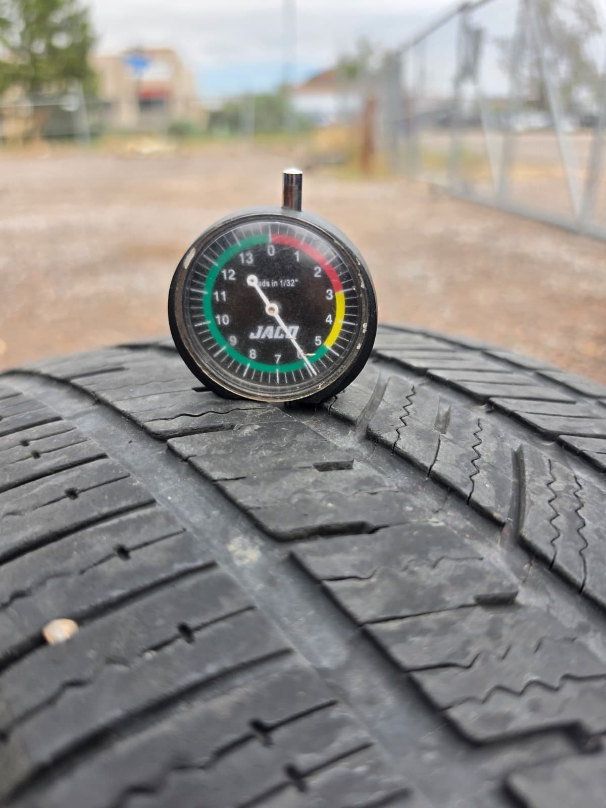 245/40R19 Single (1 Used Tire) Bridgestone Drive Guard Plus