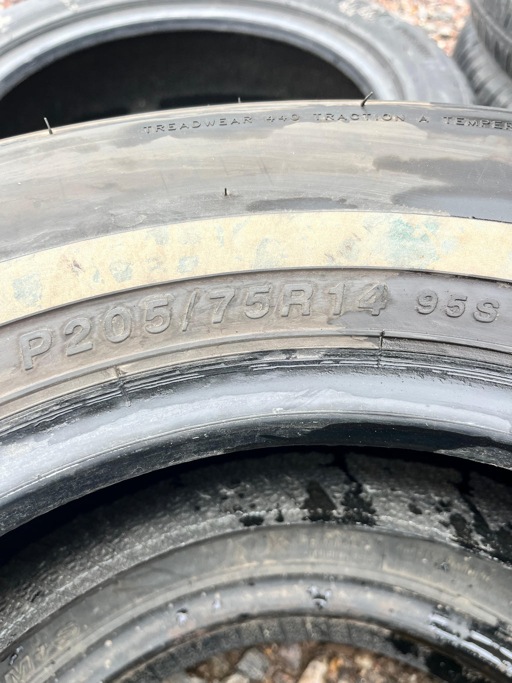 205/75R14 Single (1 Used Tire) Venezia Classic 787