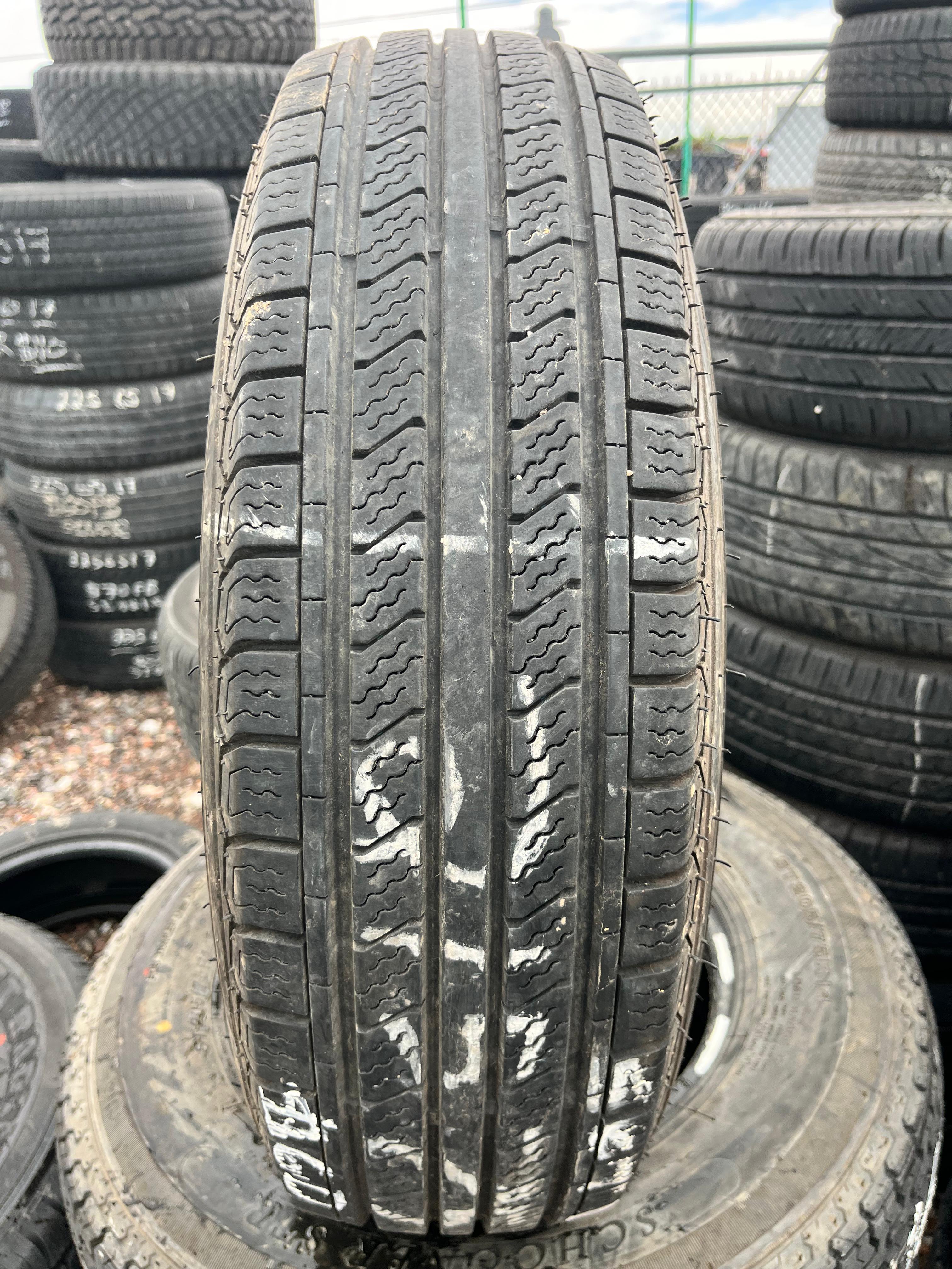 ST205/75R14 Single (1 Used Tire) Carlisle Radial Trail