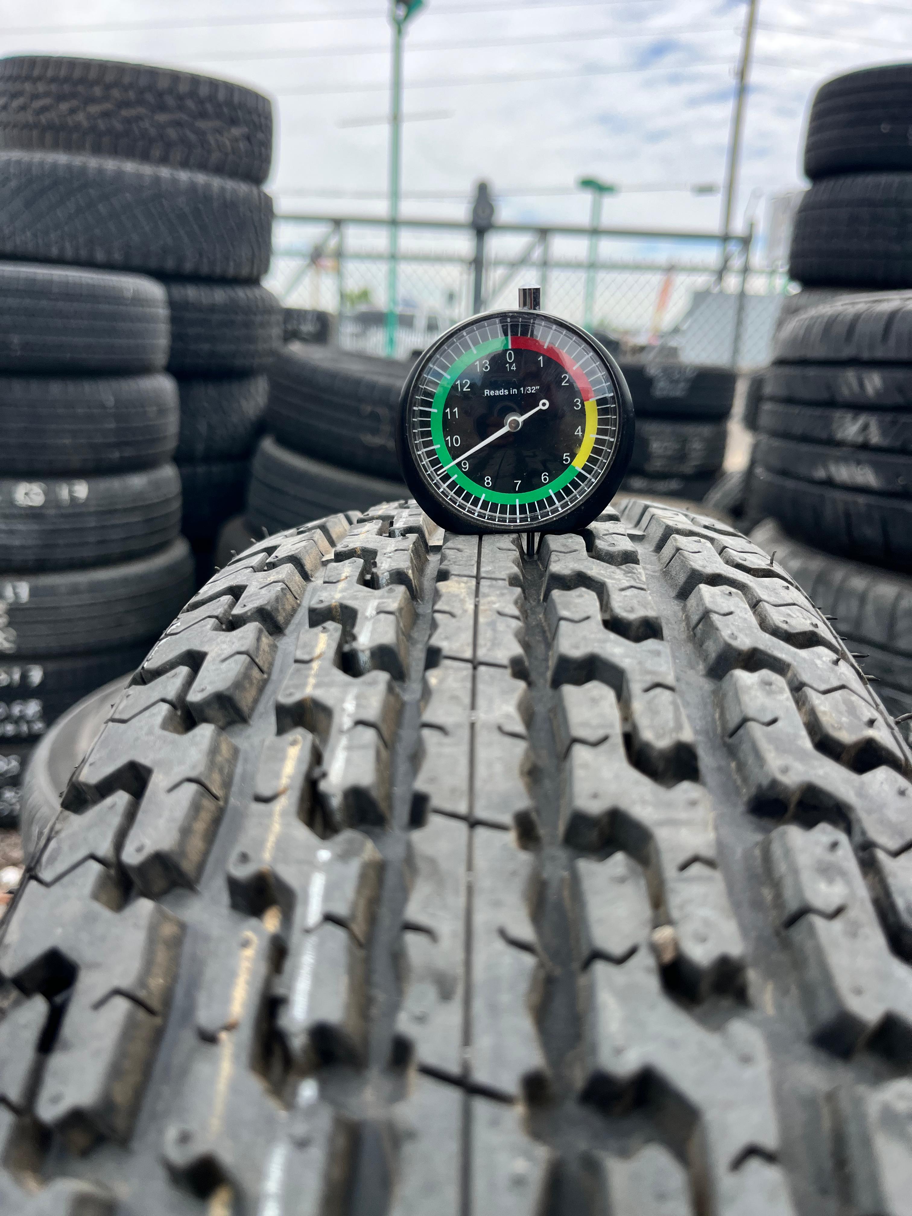 ST205/75R14 Single (1 Used Tire) Schooner Schooner STR