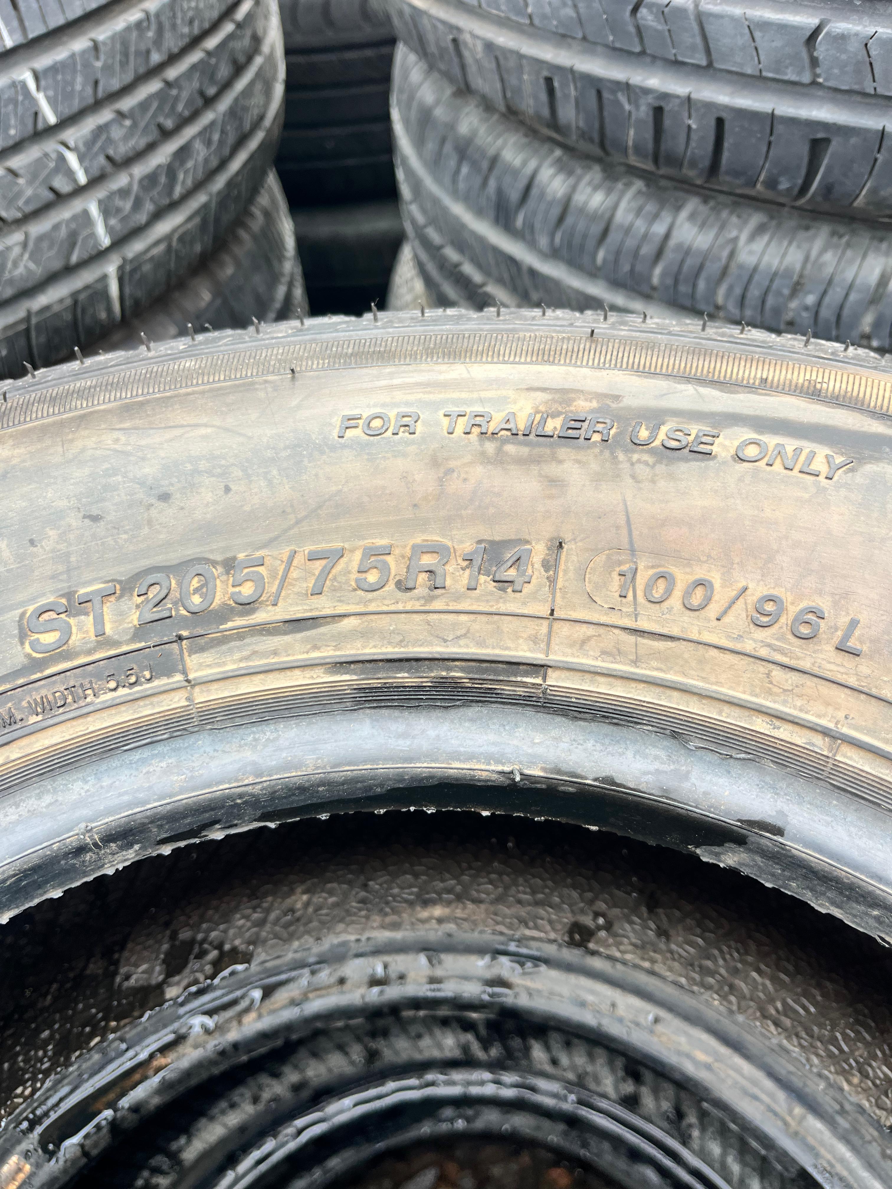 ST205/75R14 Single (1 Used Tire) Schooner Schooner STR