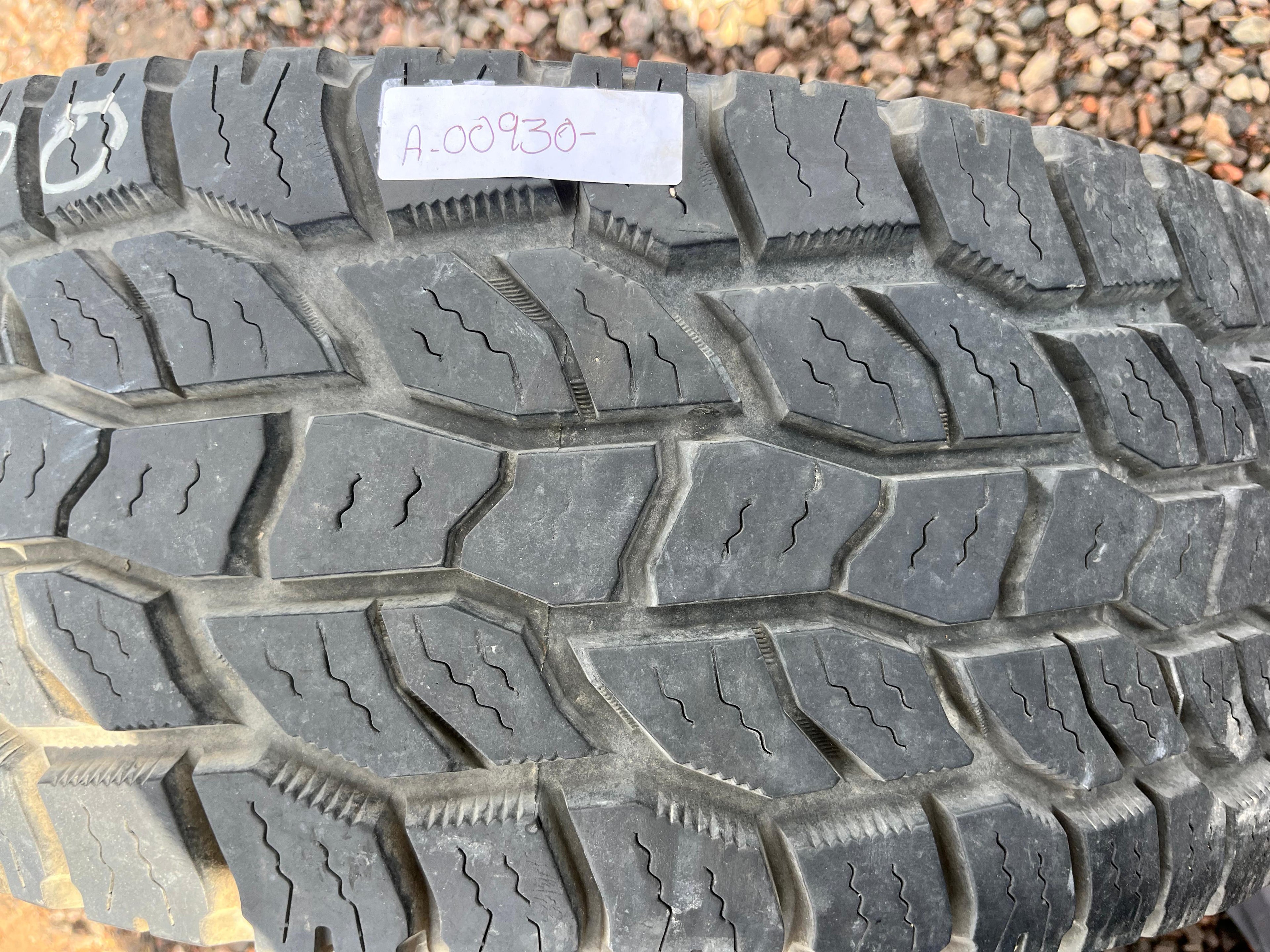 LT32x11.50R15 Single (1 Used Tire) Cooper Discoverer