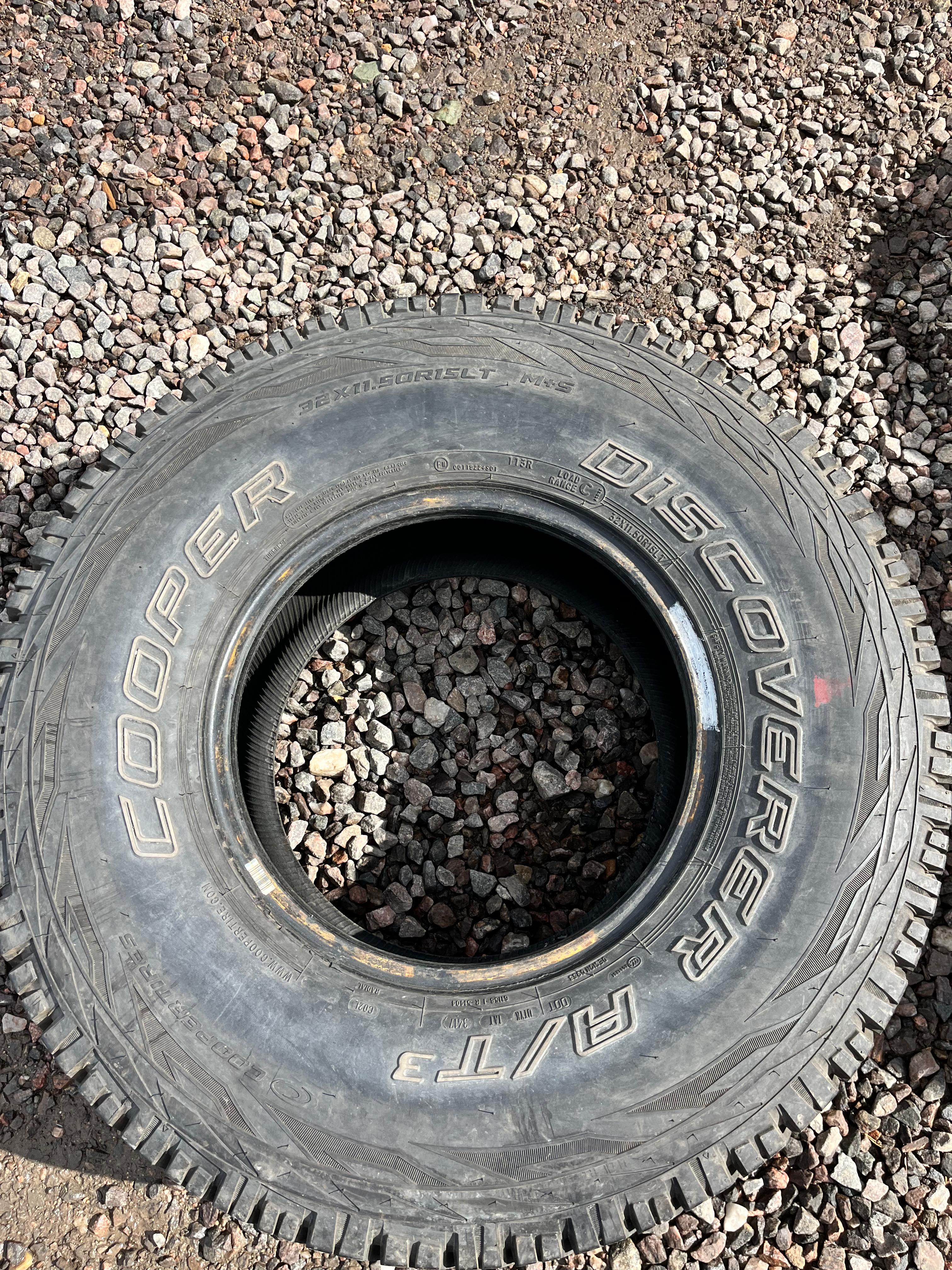 LT32x11.50R15 Single (1 Used Tire) Cooper Discoverer