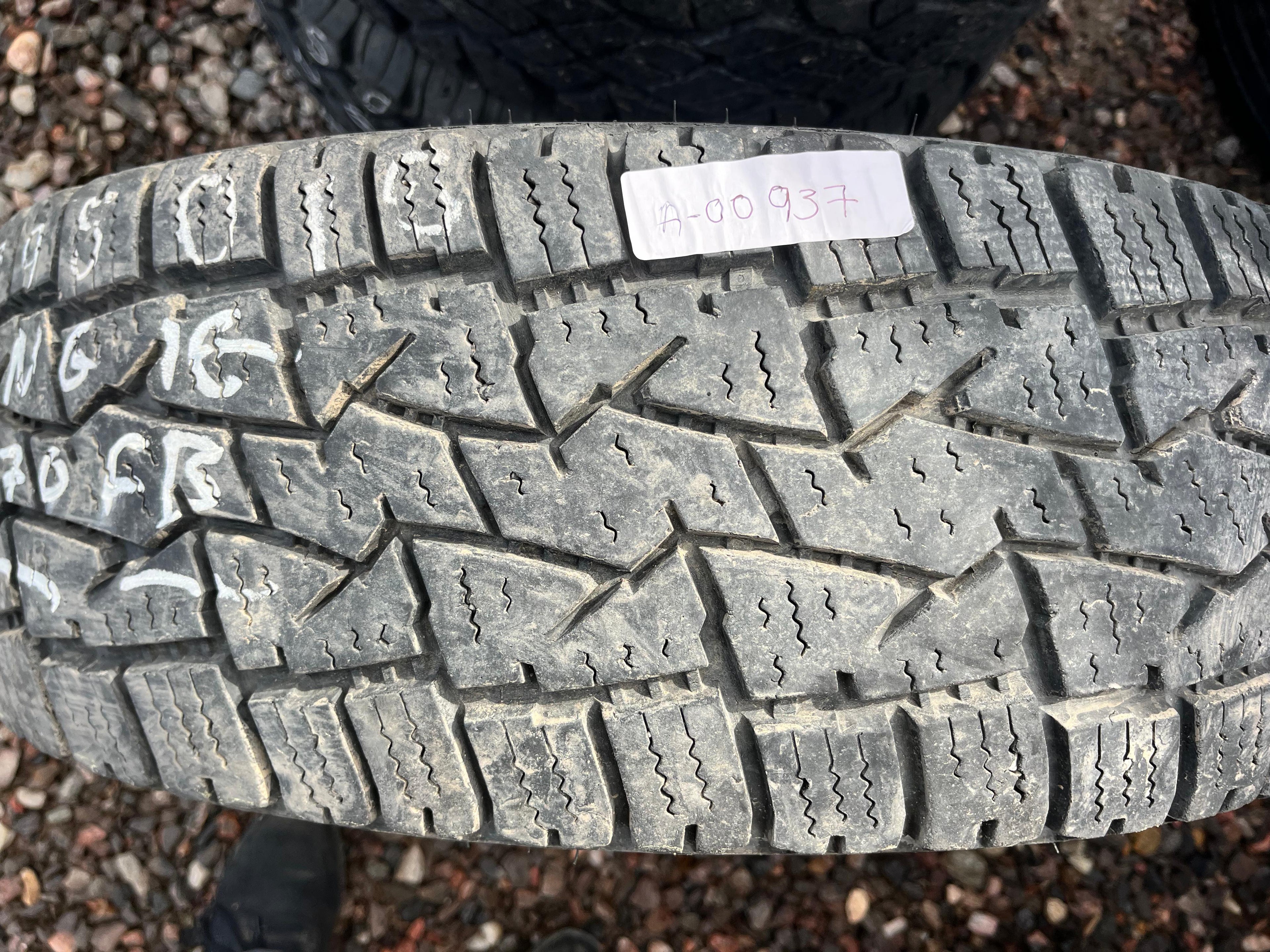 LT30x9.50R15 Single (1 Used Tire) DeanTires Back Country (SQ-4)