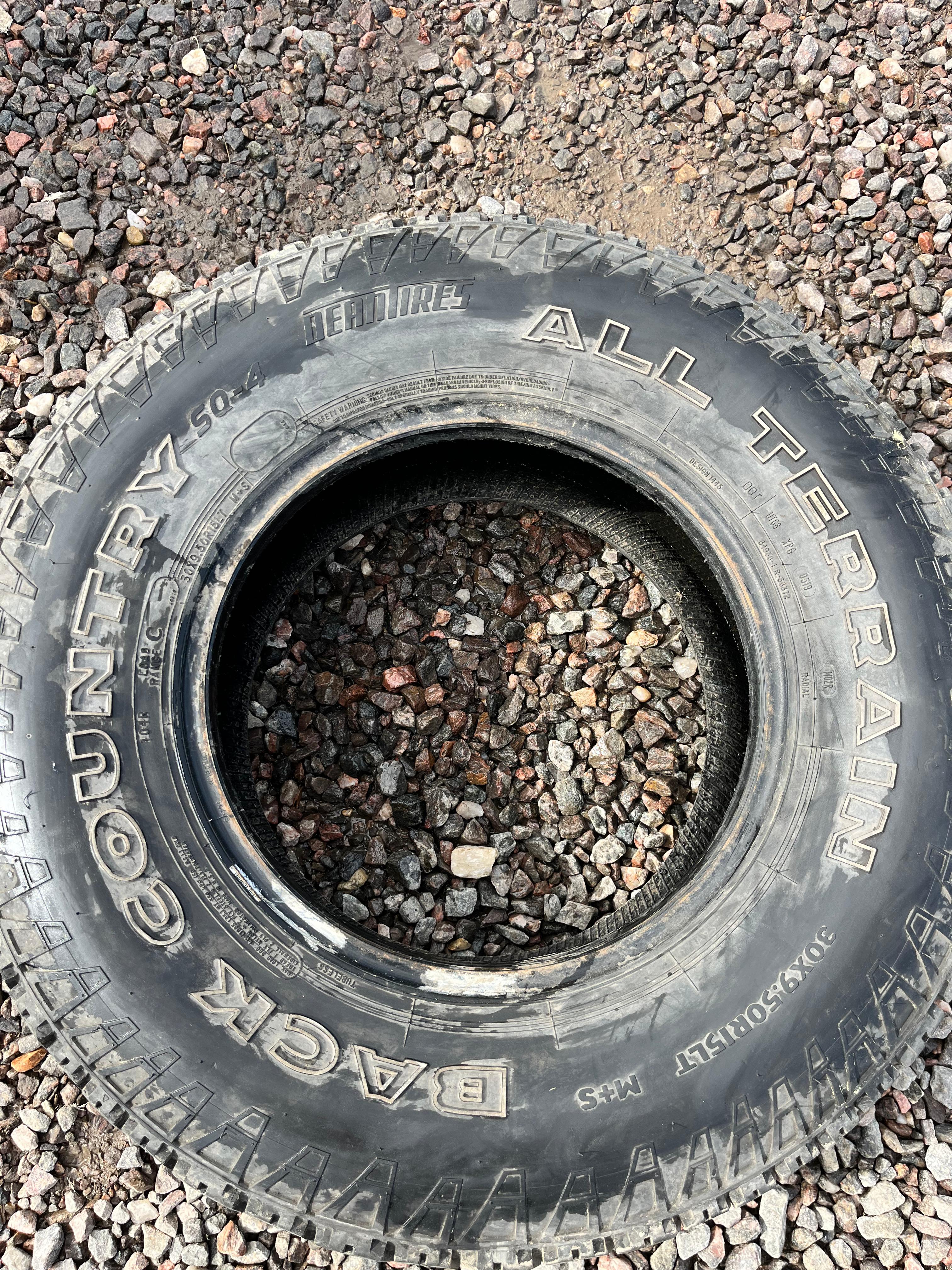 LT30x9.50R15 Single (1 Used Tire) DeanTires Back Country (SQ-4)