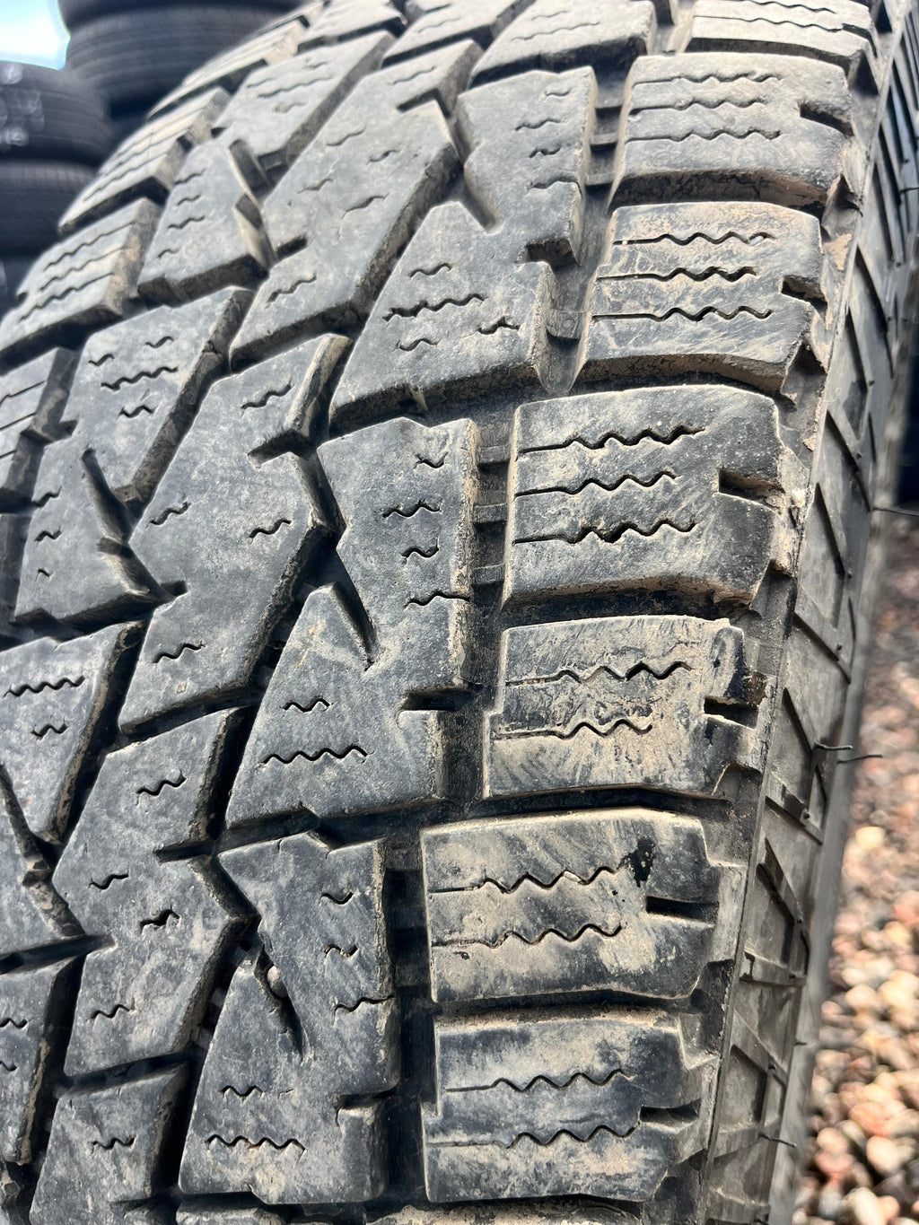 LT30x9.50R15 Single (1 Used Tire) DeanTires Back Country (SQ-4)