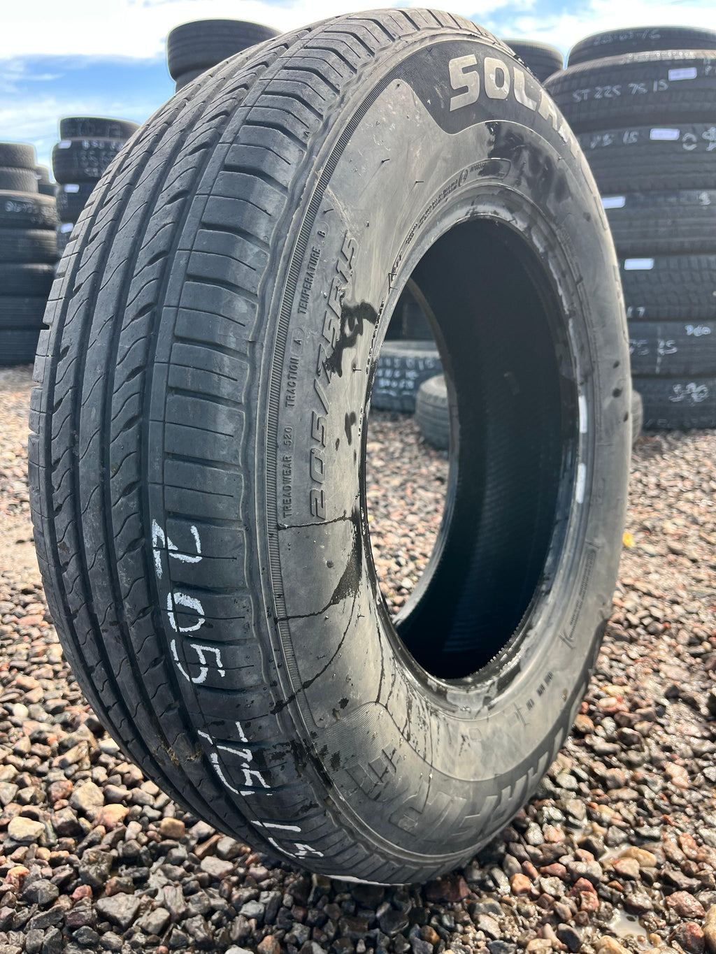 205/75R15 Single (1 Used Tire) StarFire Solarus
