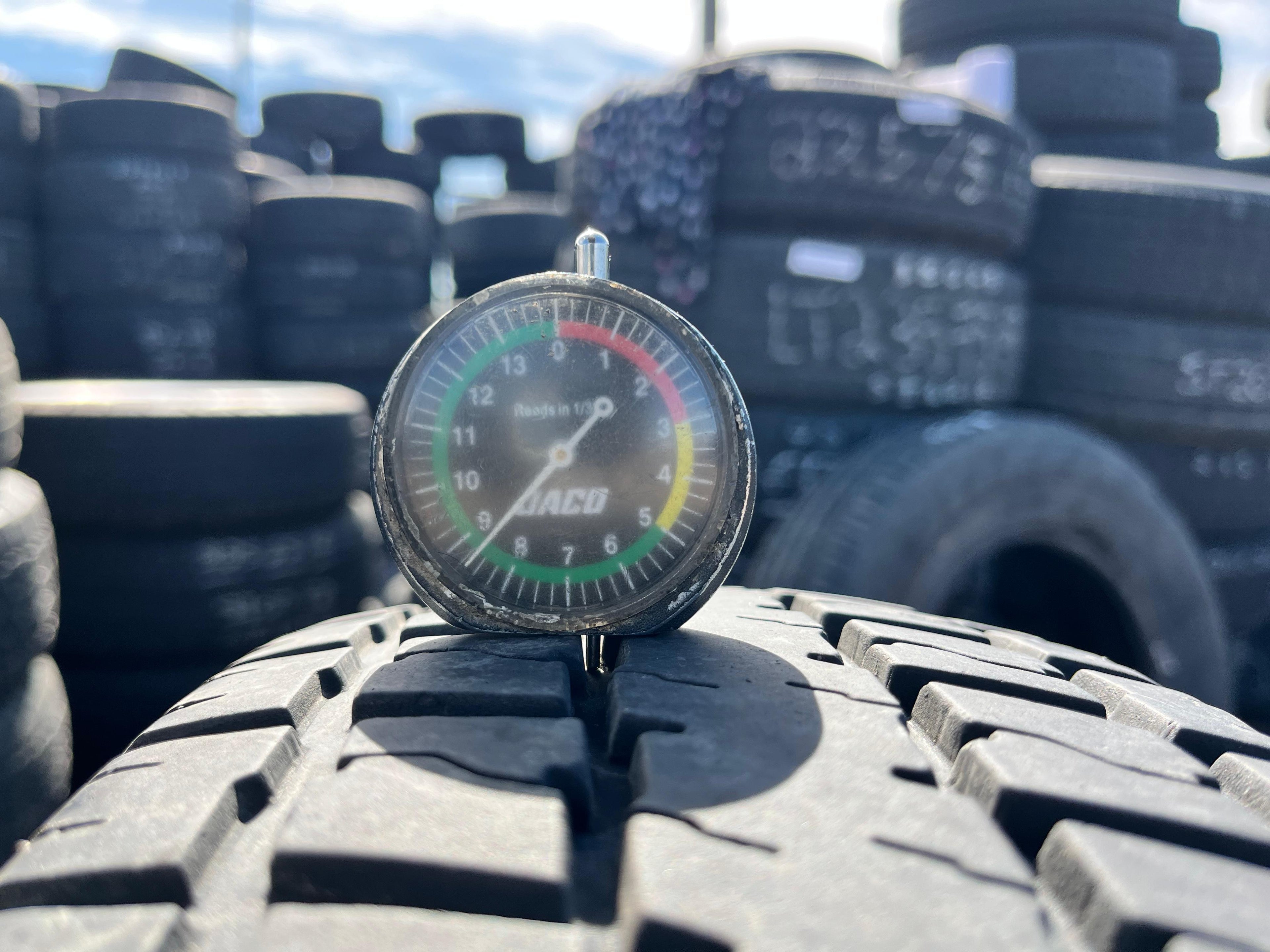 ST225/75R15 Single (1 Used Tire) Castle Rock Radial (ST226)