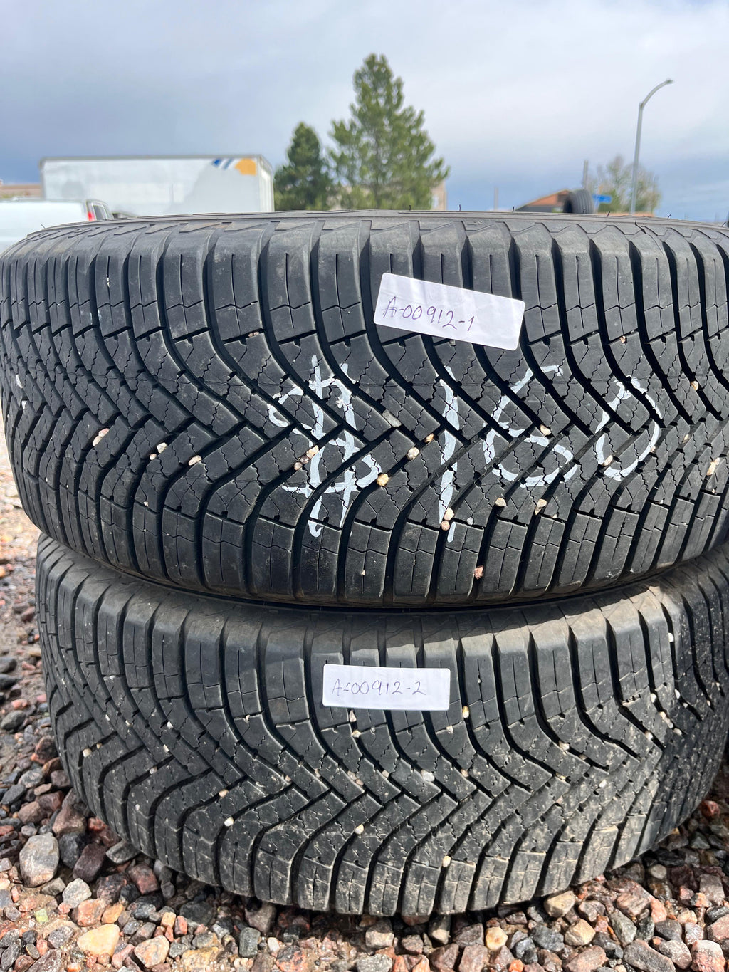 215/55R17 Pair (2 Used Tires) Goodyear Assurance