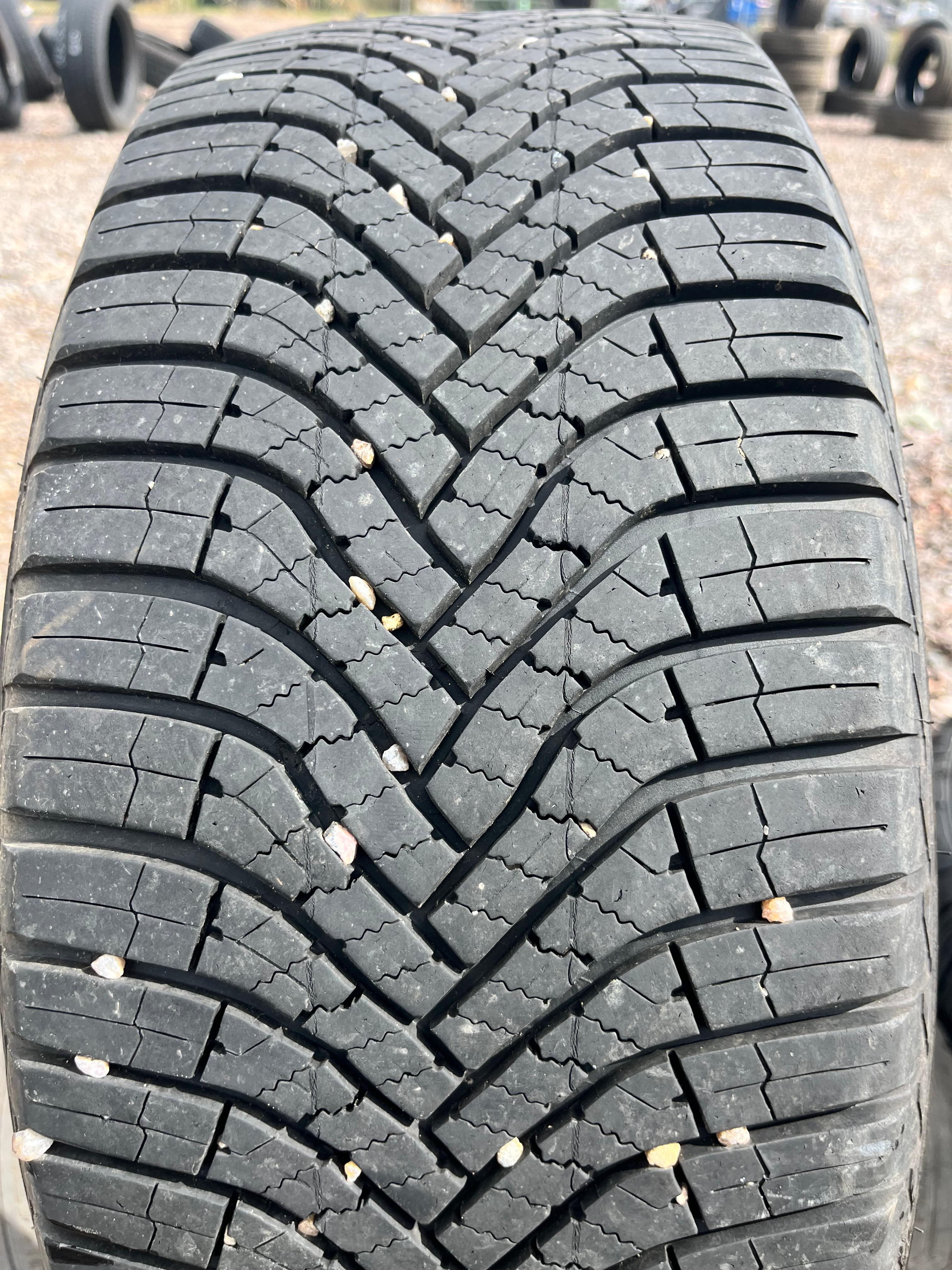 215/55R17 Pair (2 Used Tires) Goodyear Assurance