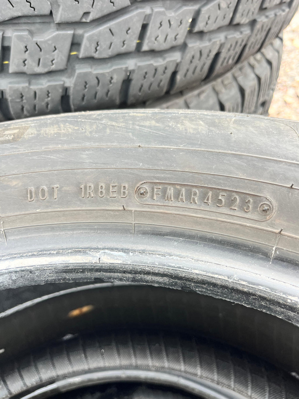 255/55R19 Pair (2 Used Tires) Falken Aklimate