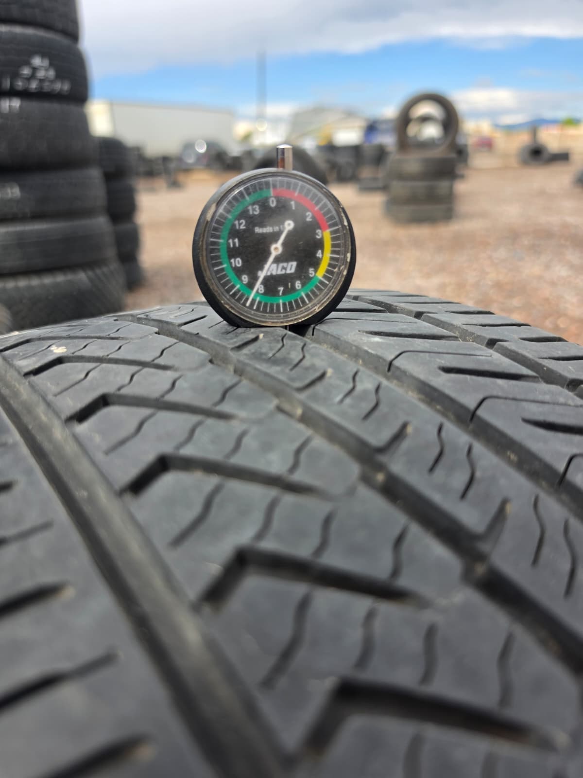 255/35R19 Single (1 Used Tire) Yokohama Advan Sport