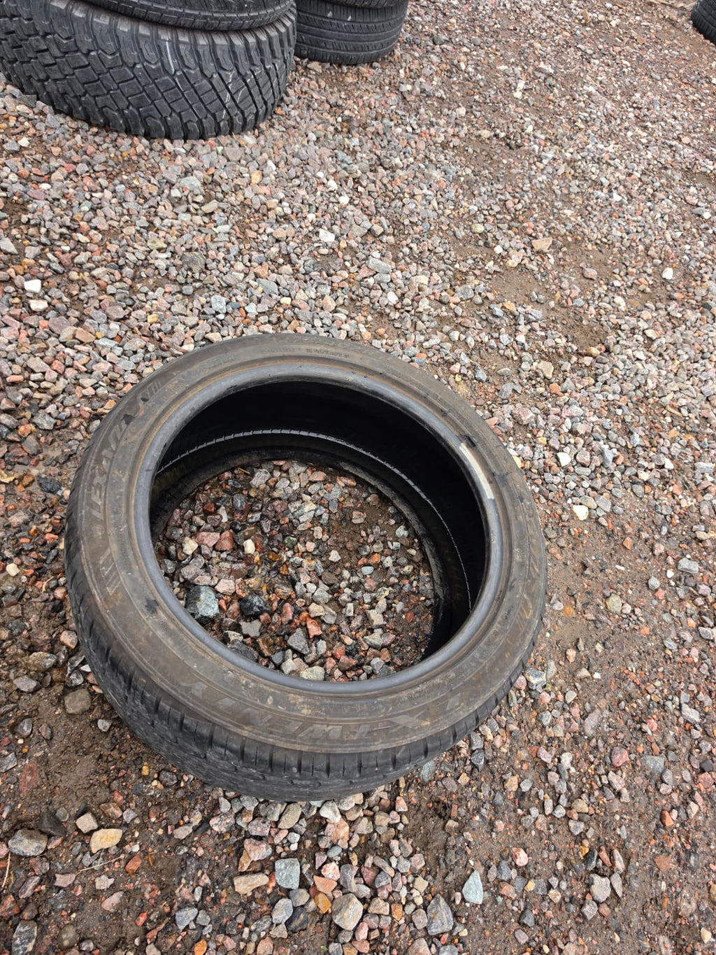 275/40R19 Single (1 Used Tire) Lexani LX Twenty