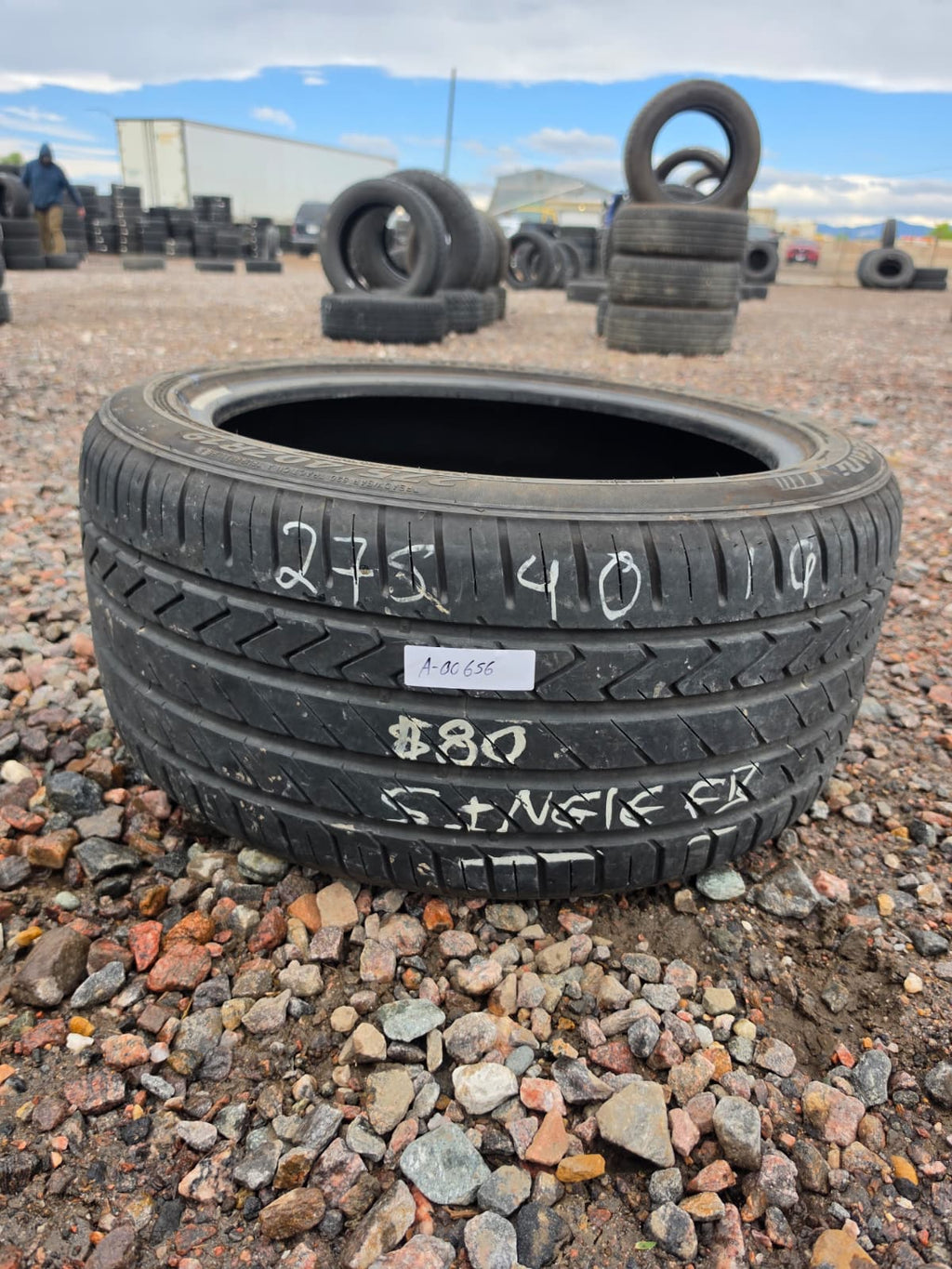 275/40R19 Single (1 Used Tire) Lexani LX Twenty