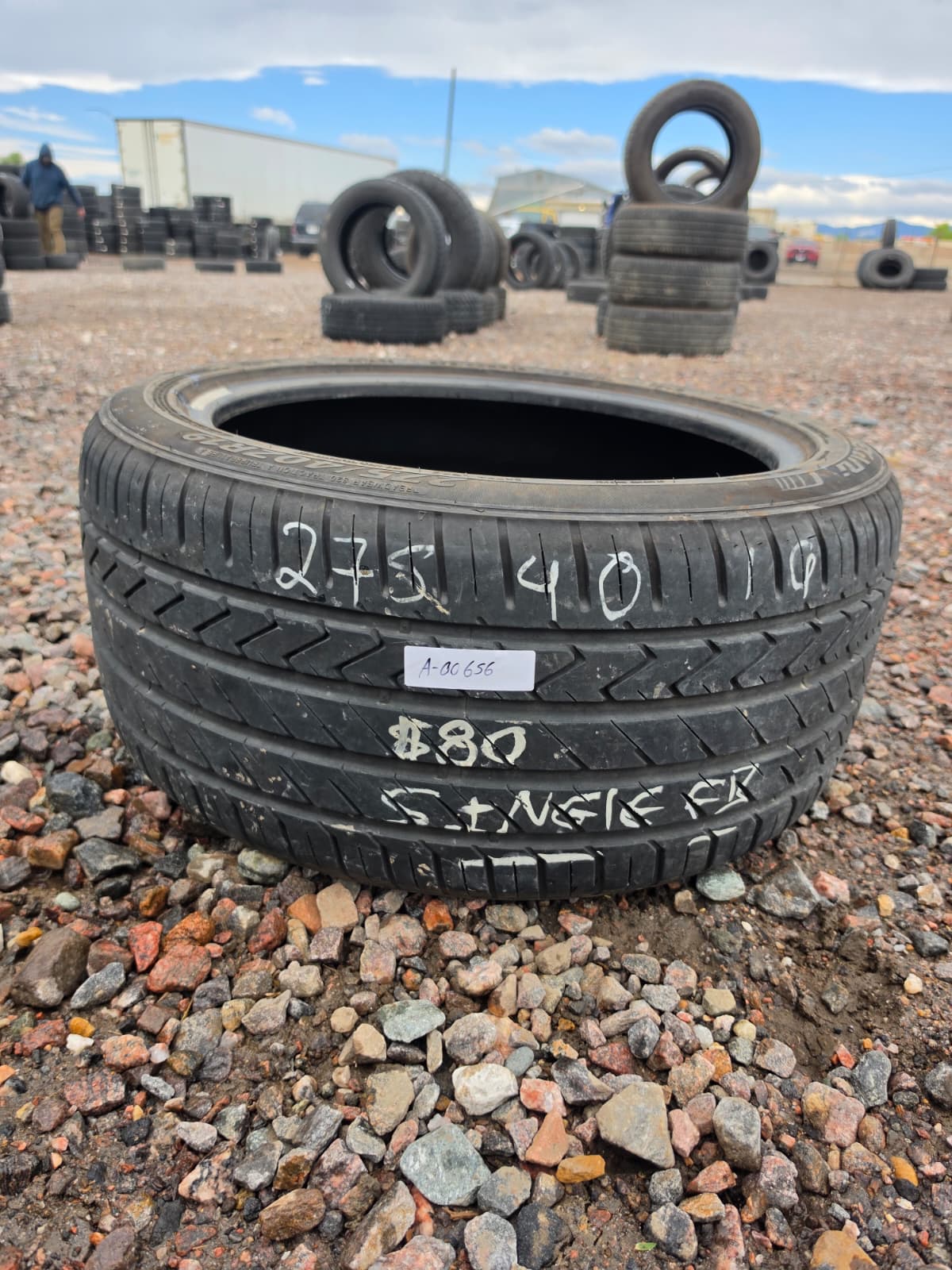 275/40R19 Single (1 Used Tire) Lexani LX Twenty