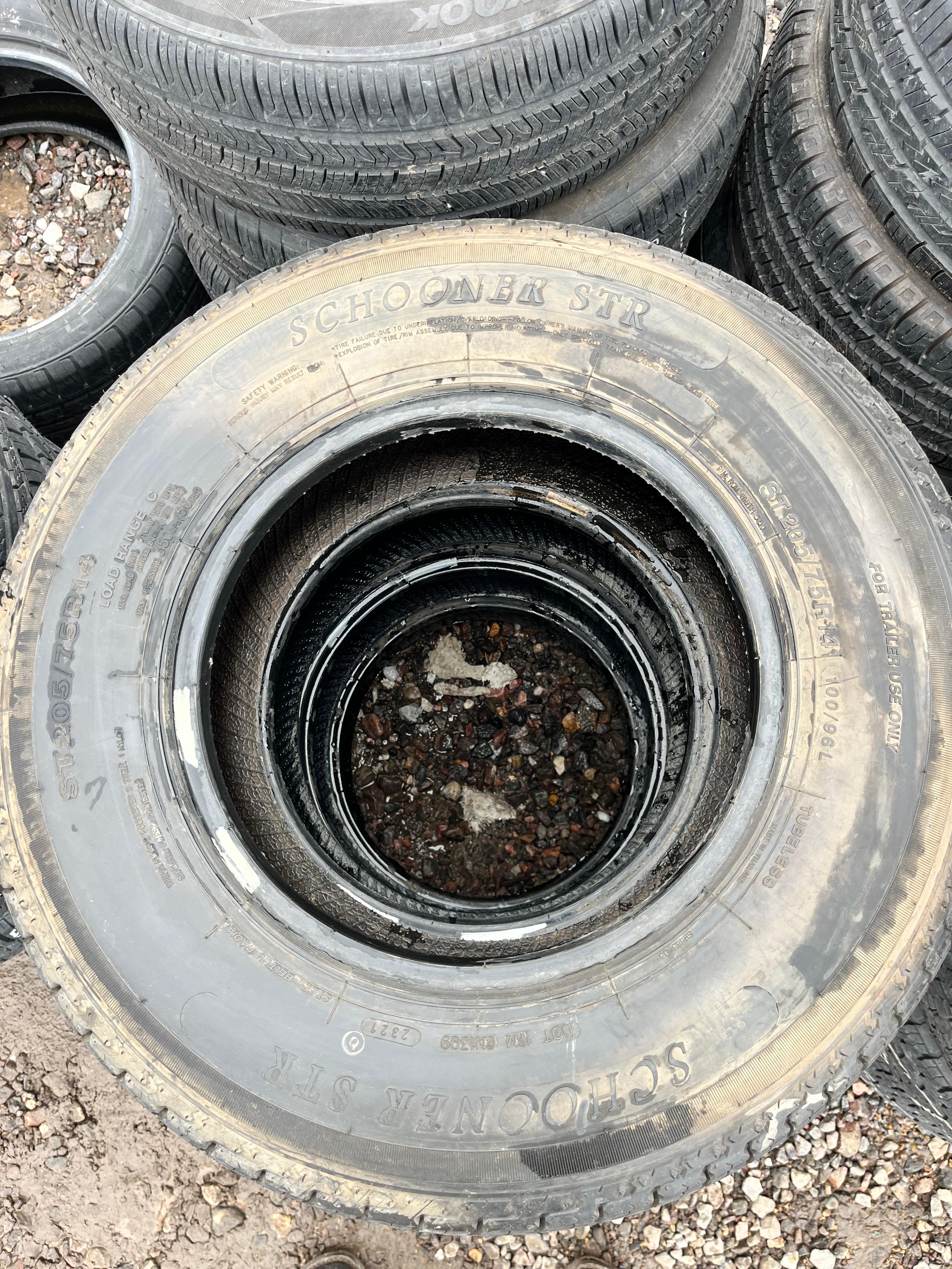 ST205/75R14 Single (1 Used Tire) Schooner Schooner STR