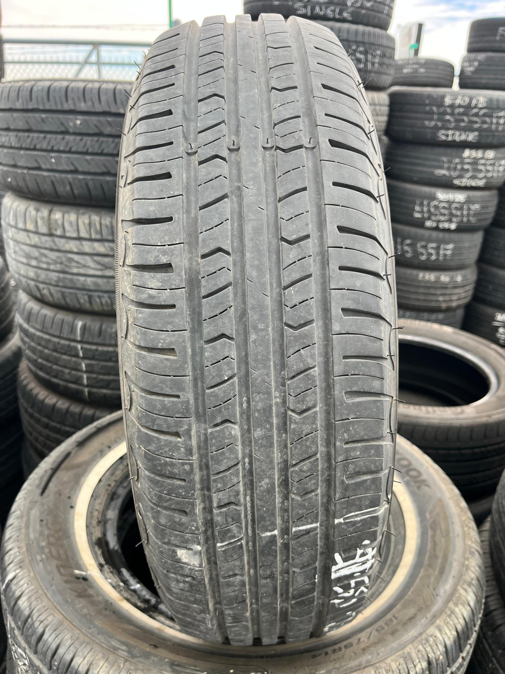 205/75R14 Single (1 Used Tire) StarFire Solarus Classic