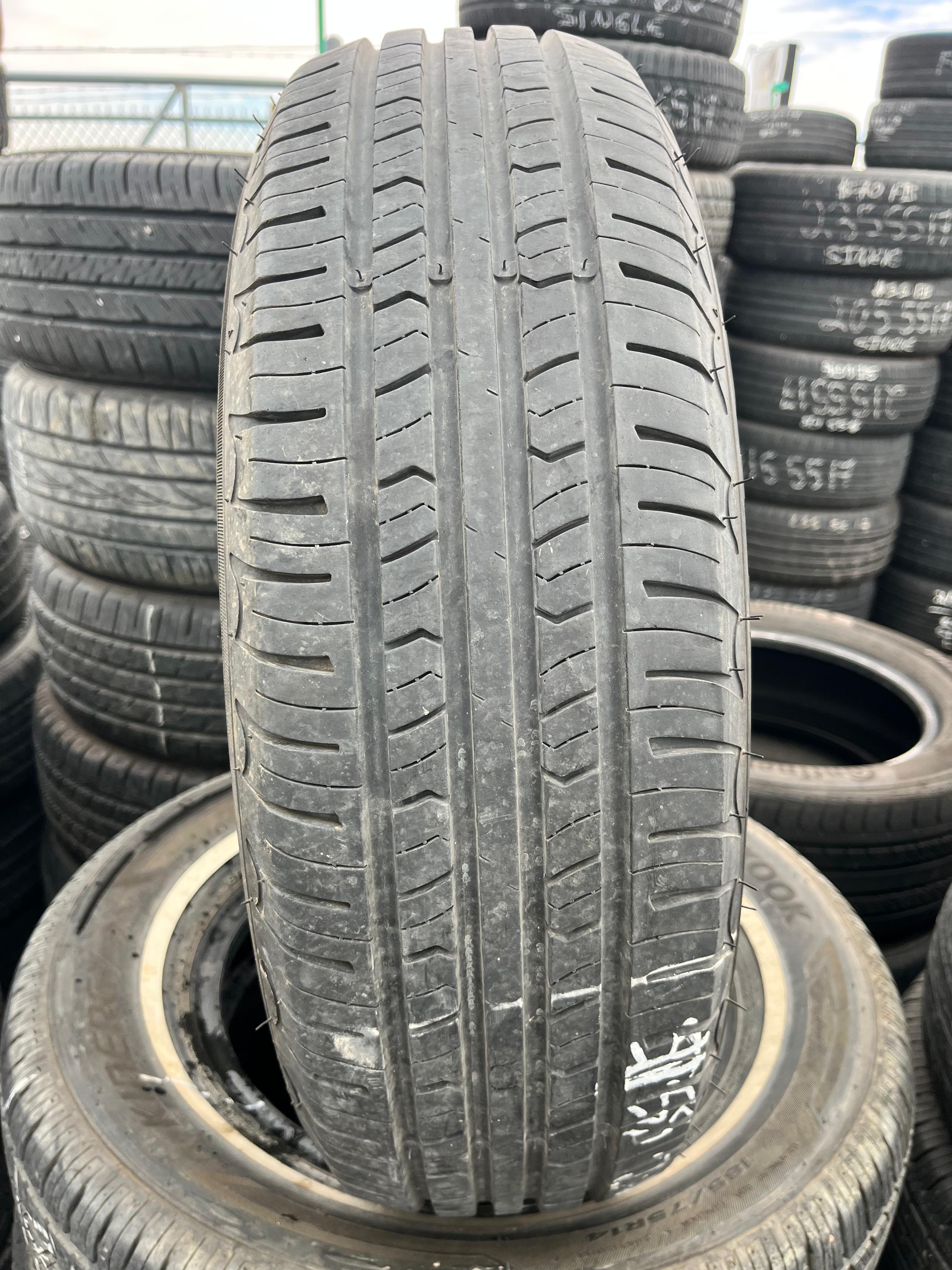 205/75R14 Single (1 Used Tire) StarFire Solarus Classic