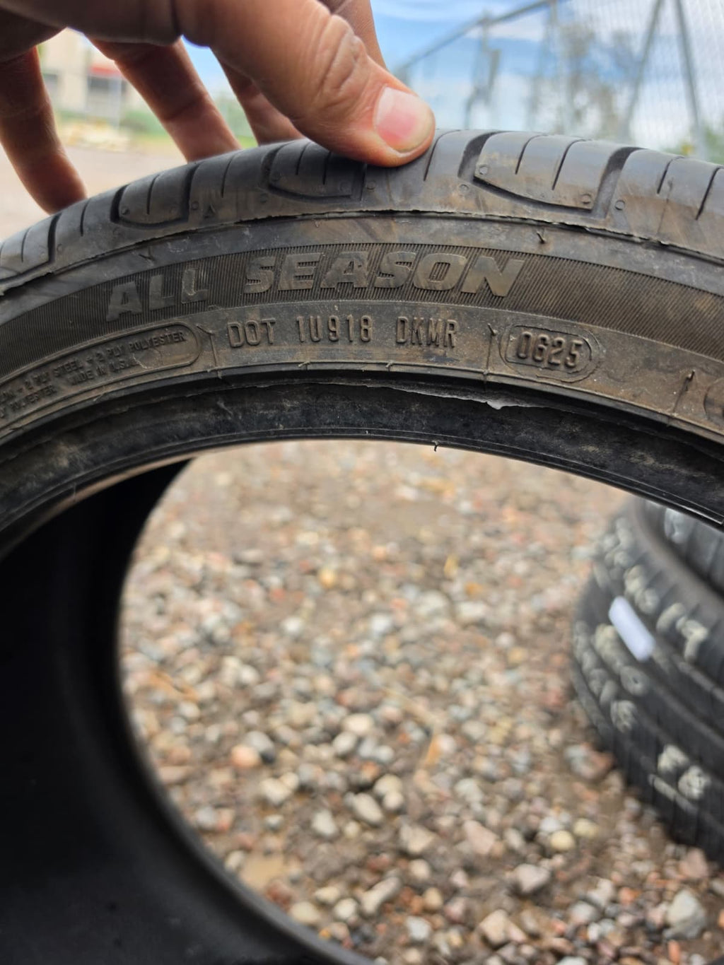 235/40R19 Single (1 Used Tire) Dean Tires Road Control 2