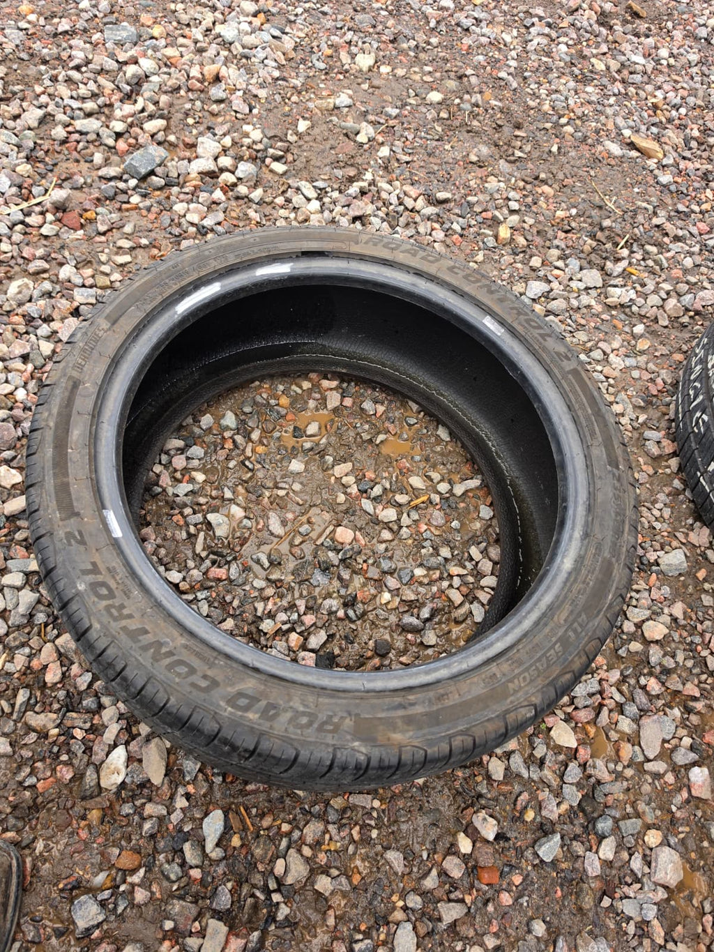 235/40R19 Single (1 Used Tire) Dean Tires Road Control 2
