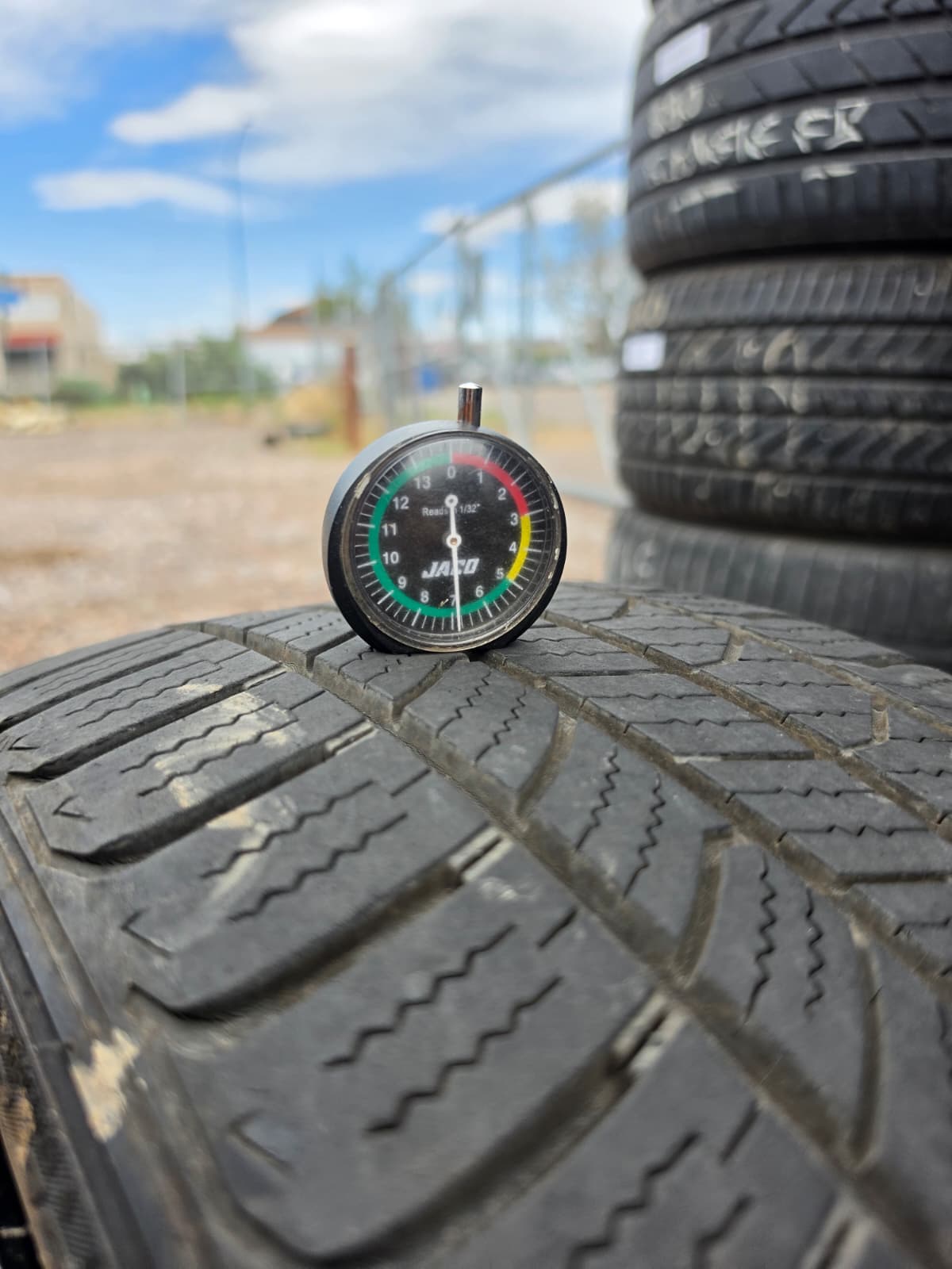 235/40R19 Single (1 Used Tire) Road Hugger GTP AS 02