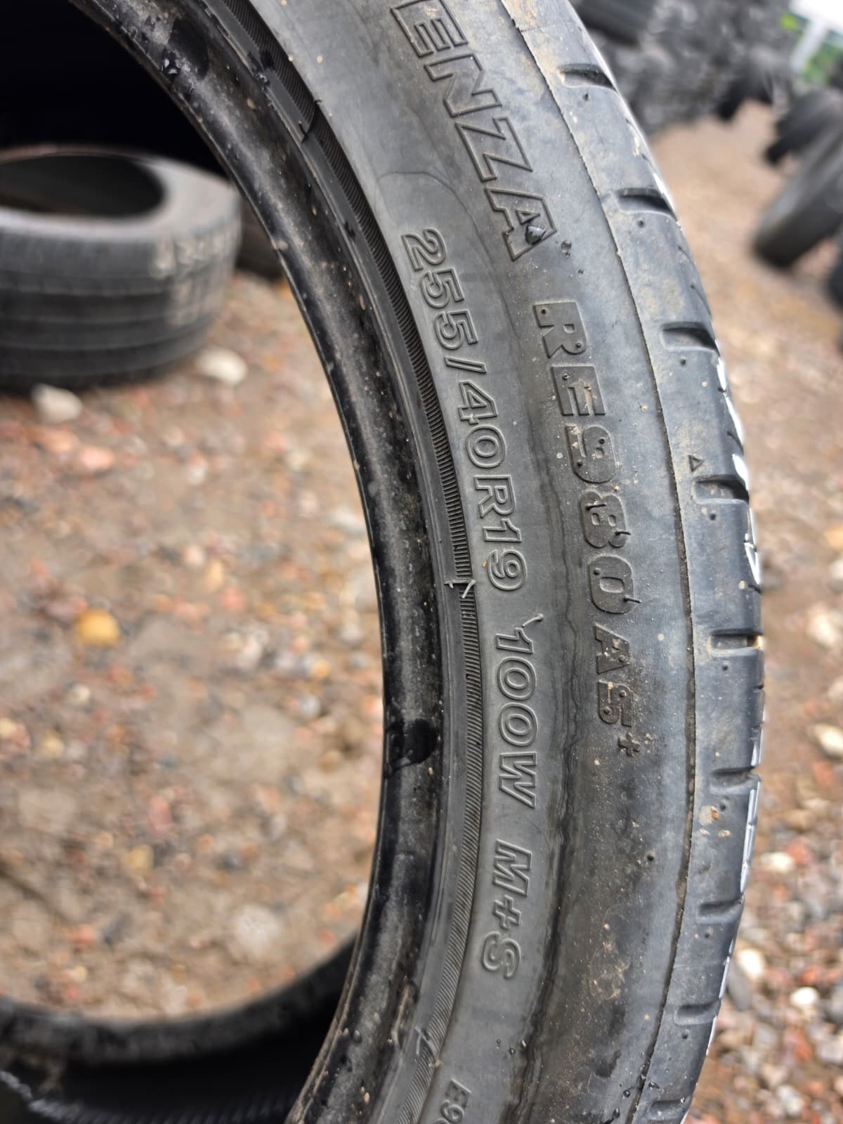 255/40R19 Single (1 Used Tire) Bridgestone Potenza RE 980
