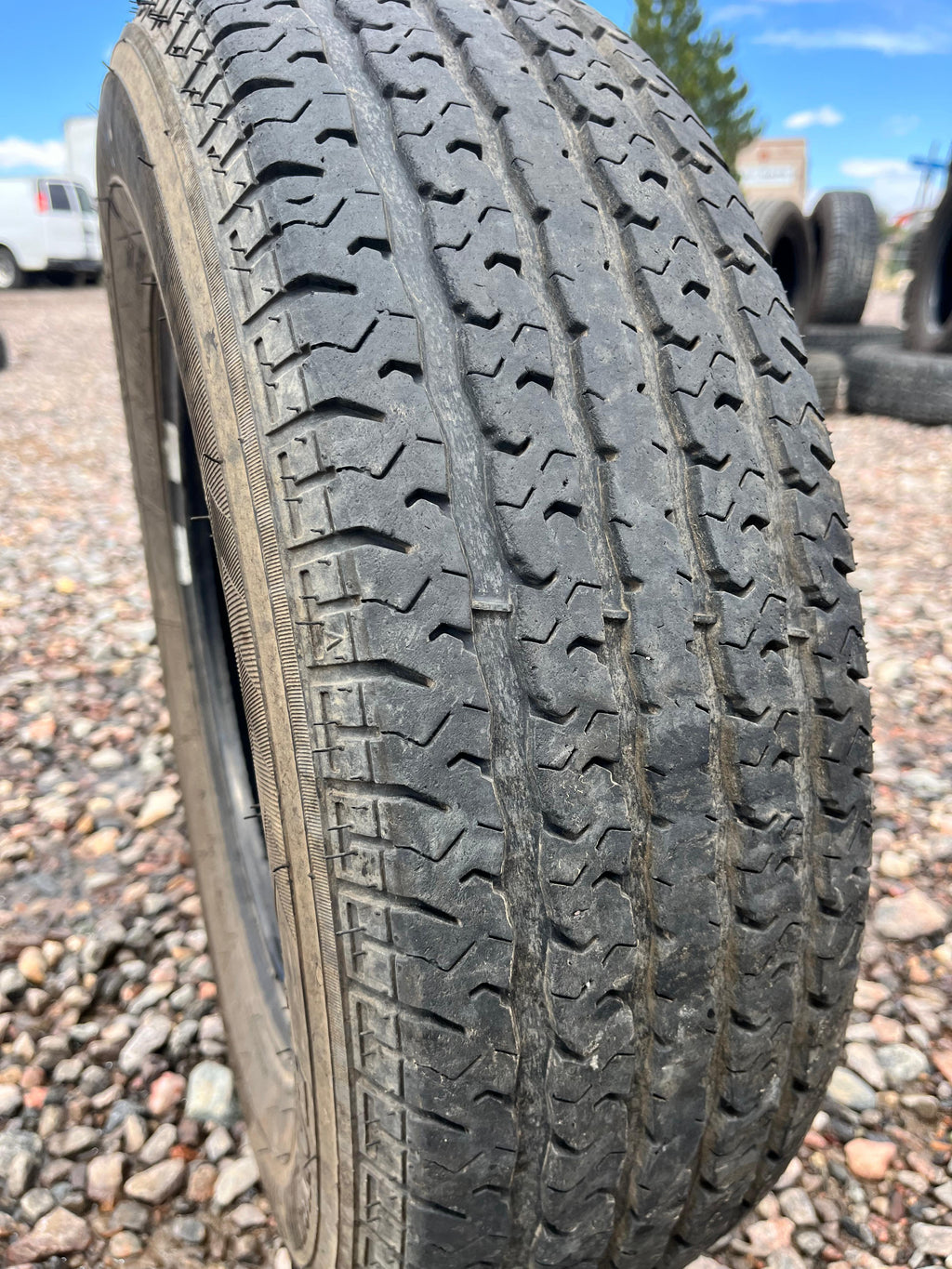 ST205/75R14 Single (1 Used Tire) Towstar STR ST Radial