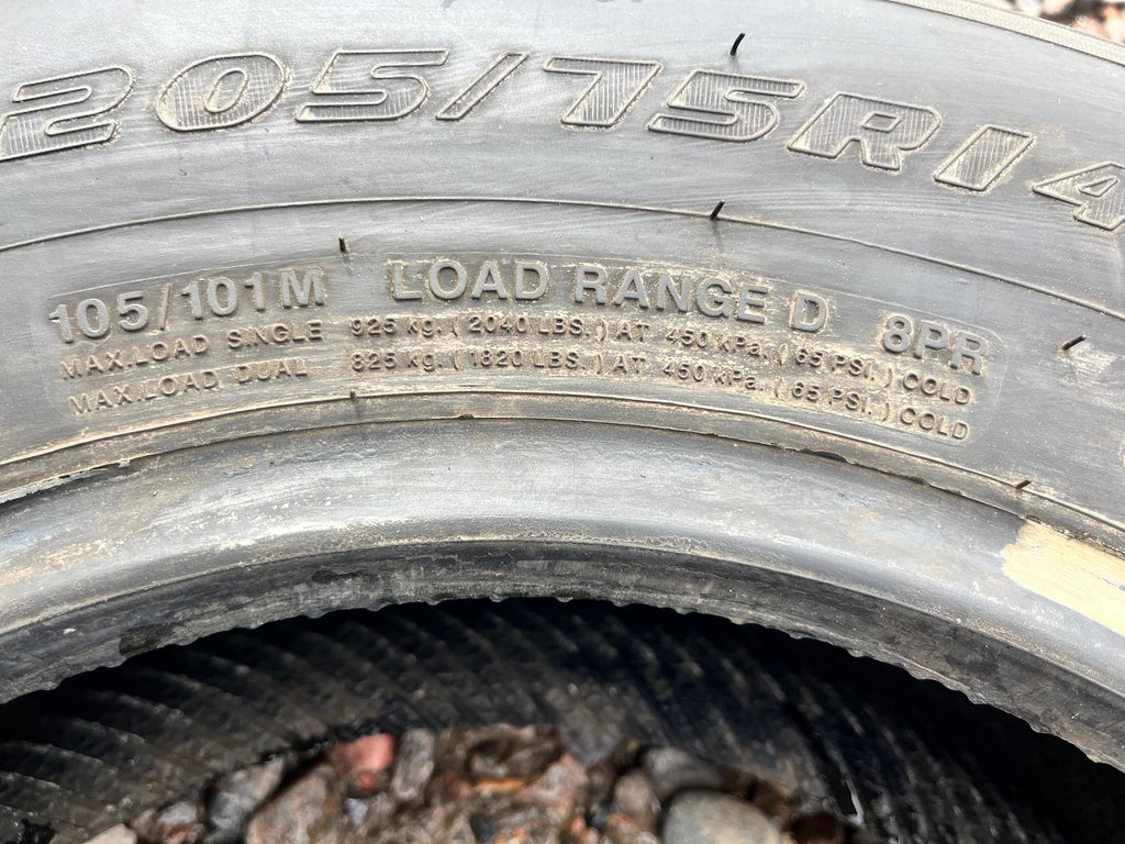 ST205/75R14 Single (1 Used Tire) Cosmo Stray Kat