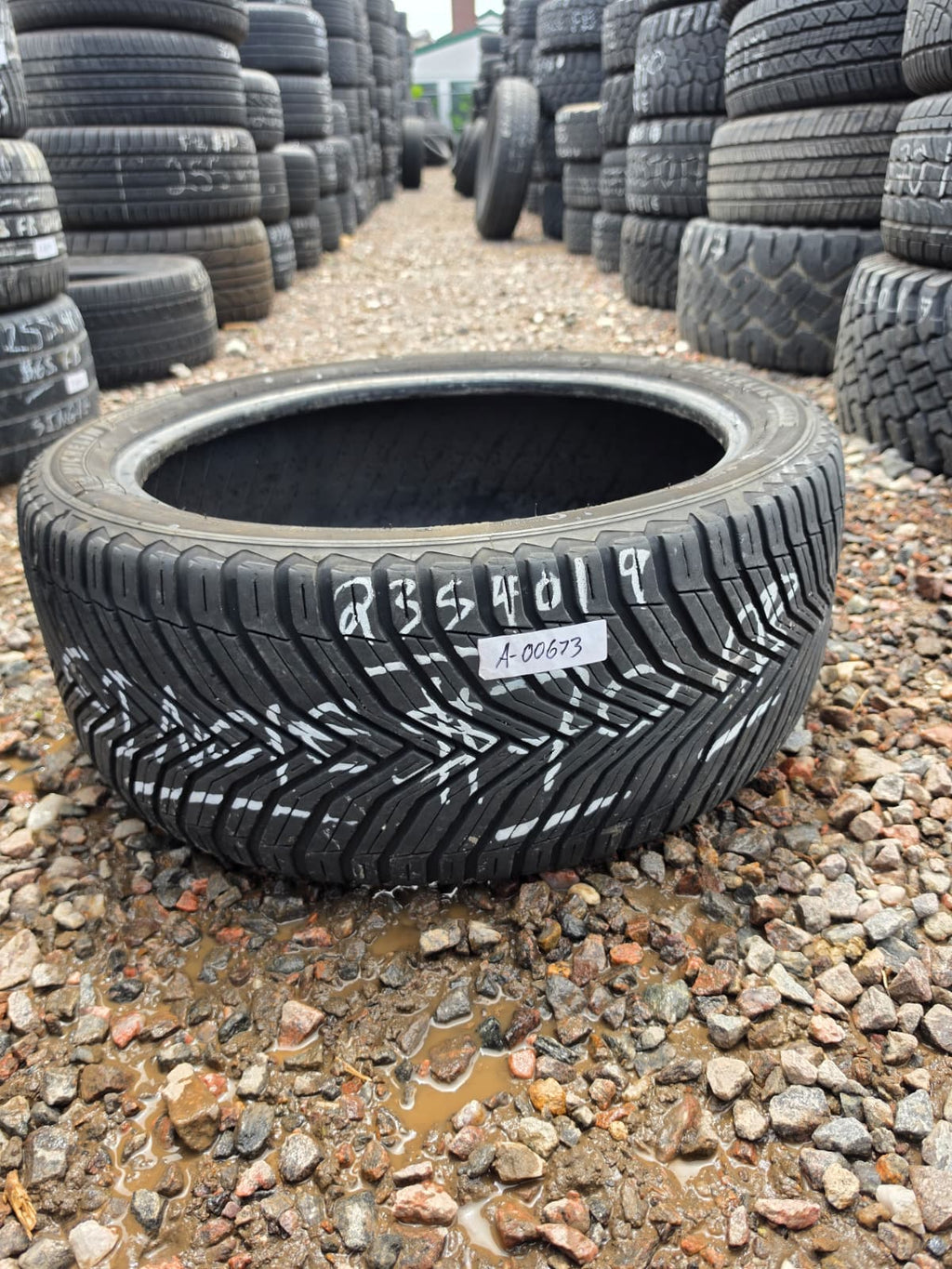 235/40R19 Single (1 Used Tire) Michelin Cross Climate2