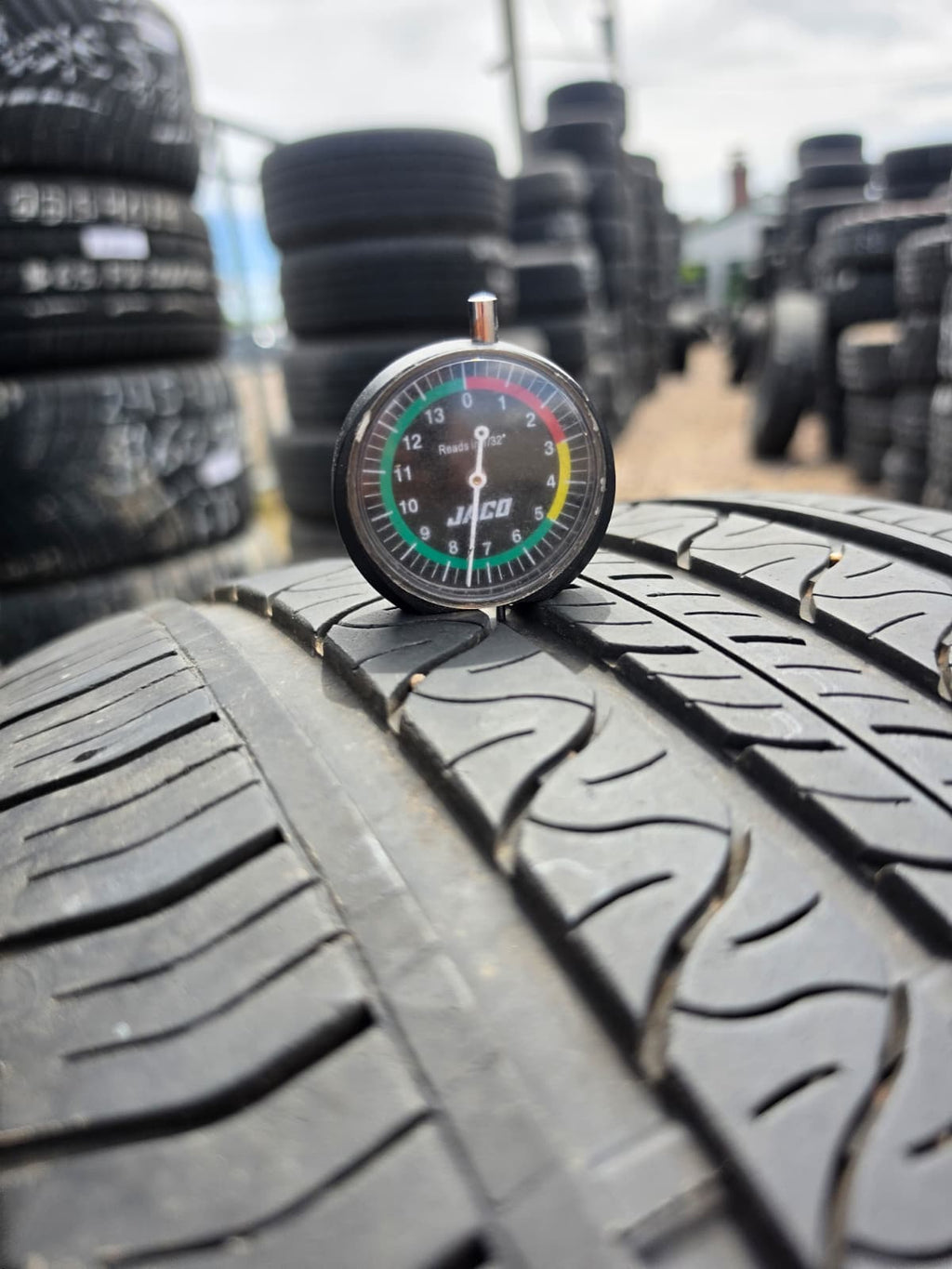 255/40R19 Single (1 Used Tire) Continental ProContact